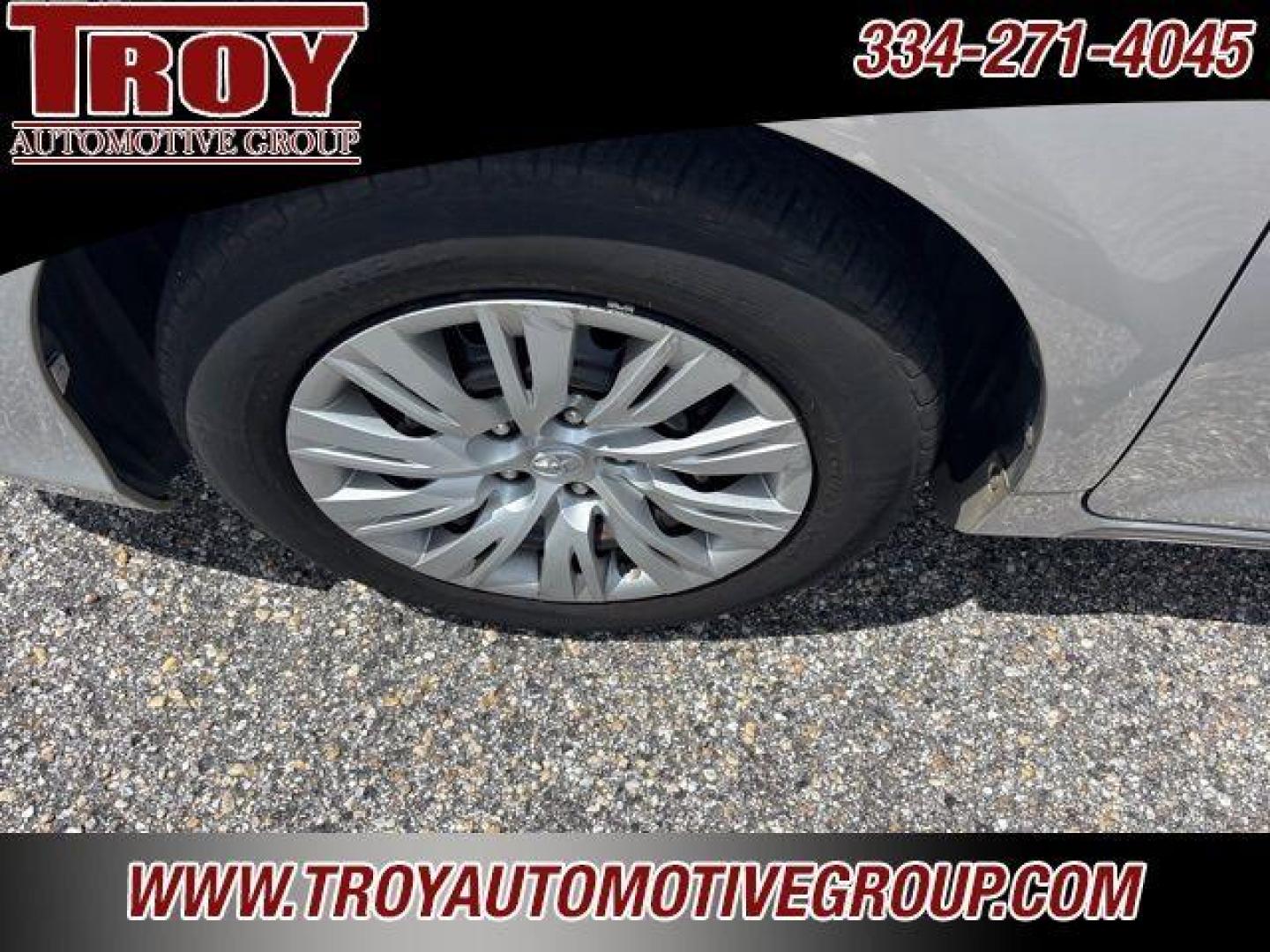 2012 Classic Silver Metallic /Ash Toyota Camry LE (4T1BF1FK9CU) with an 2.5L I4 SMPI DOHC engine, Automatic transmission, located at 6812 Atlanta Hwy, Montgomery, AL, 36117, (334) 271-4045, 32.382118, -86.178673 - Photo#14