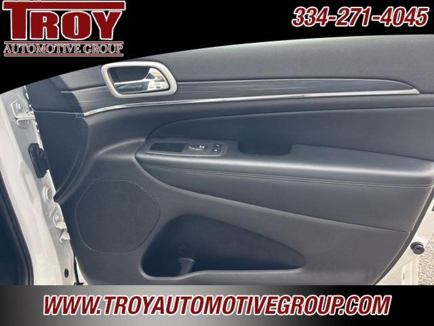 2021 Bright White Clearcoat /Black Jeep Grand Cherokee Limited (1C4RJFBG8MC) with an 3.6L V6 24V VVT engine, Automatic transmission, located at 6812 Atlanta Hwy, Montgomery, AL, 36117, (334) 271-4045, 32.382118, -86.178673 - Recent Arrival!<br>Power Sunroof!!<br><br>Bright White Clearcoat 2021 Jeep Grand Cherokee Limited 4WD 3.6L V6 24V VVT 8-Speed Automatic<br><br>Financing Available---Top Value for Trades. - Photo#10