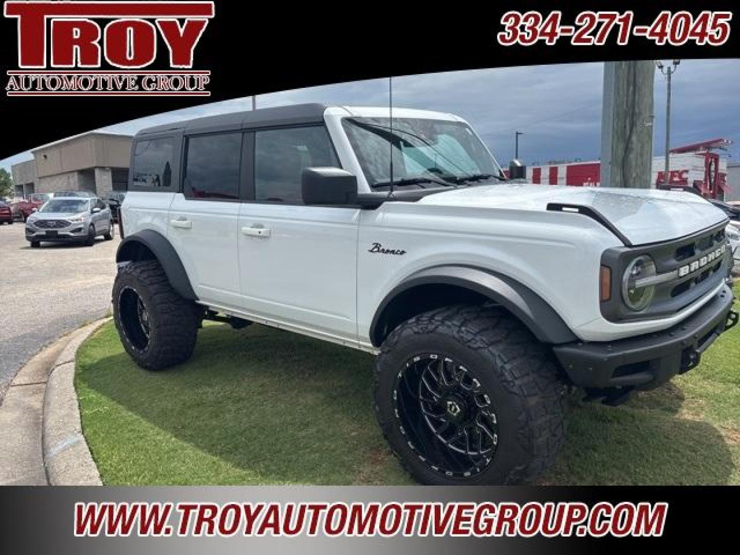 2022 Oxford White /Dark Gray W/Black Onyx Ford Bronco Big Bend (1FMDE5DH1NL) with an 2.3L EcoBoost I-4 engine, Automatic transmission, located at 6812 Atlanta Hwy, Montgomery, AL, 36117, (334) 271-4045, 32.382118, -86.178673 - Recent Arrival!<br>TIS 20 FORGED WHEELS!!<br>1-Owner!!<br>Sasquatch Package!!<br>Lift Kit!<br>Heated Seats!! <br>Remote Start w/2-Master Keys!!<br>LED Signature Lighting!!<br><br>Oxford White 2022 Ford Bronco Big Bend 4WD 2.3L EcoBoost I-4 10-Speed Automatic<br><br>Financing Available---Top Value fo - Photo#3