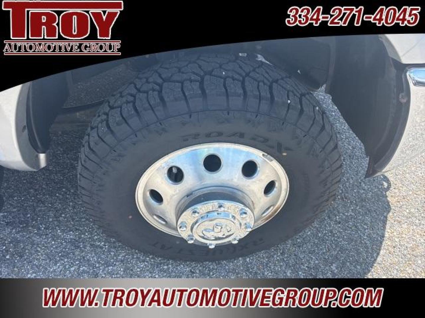 2018 Bright Silver Metallic Clearcoat /Black Ram 3500 Laramie (3C63RRJL3JG) with an Cummins 6.7L I6 Turbodiesel engine, Automatic transmission, located at 6812 Atlanta Hwy, Montgomery, AL, 36117, (334) 271-4045, 32.382118, -86.178673 - Brand New Tires!!<br>Just Serviced!!<br><br>Recent Arrival! Priced below KBB Fair Purchase Price!<br><br>Bright Silver Metallic Clearcoat 2018 Ram 3500 Laramie 4WD Cummins 6.7L I6 Turbodiesel Aisin 6-Speed Automatic<br><br>Financing Available---Top Value for Trades.<br><br>Odometer is 39994 miles be - Photo#18