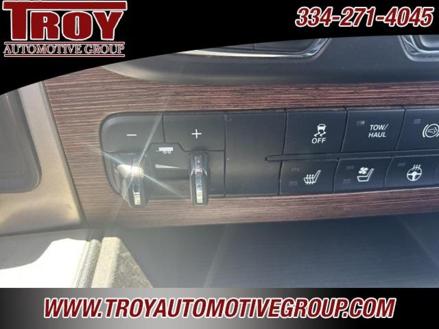 2018 Bright Silver Metallic Clearcoat /Black Ram 3500 Laramie (3C63RRJL3JG) with an Cummins 6.7L I6 Turbodiesel engine, Automatic transmission, located at 6812 Atlanta Hwy, Montgomery, AL, 36117, (334) 271-4045, 32.382118, -86.178673 - Brand New Tires!!<br>Just Serviced!!<br><br>Recent Arrival! Priced below KBB Fair Purchase Price!<br><br>Bright Silver Metallic Clearcoat 2018 Ram 3500 Laramie 4WD Cummins 6.7L I6 Turbodiesel Aisin 6-Speed Automatic<br><br>Financing Available---Top Value for Trades.<br><br>Odometer is 39994 miles be - Photo#48