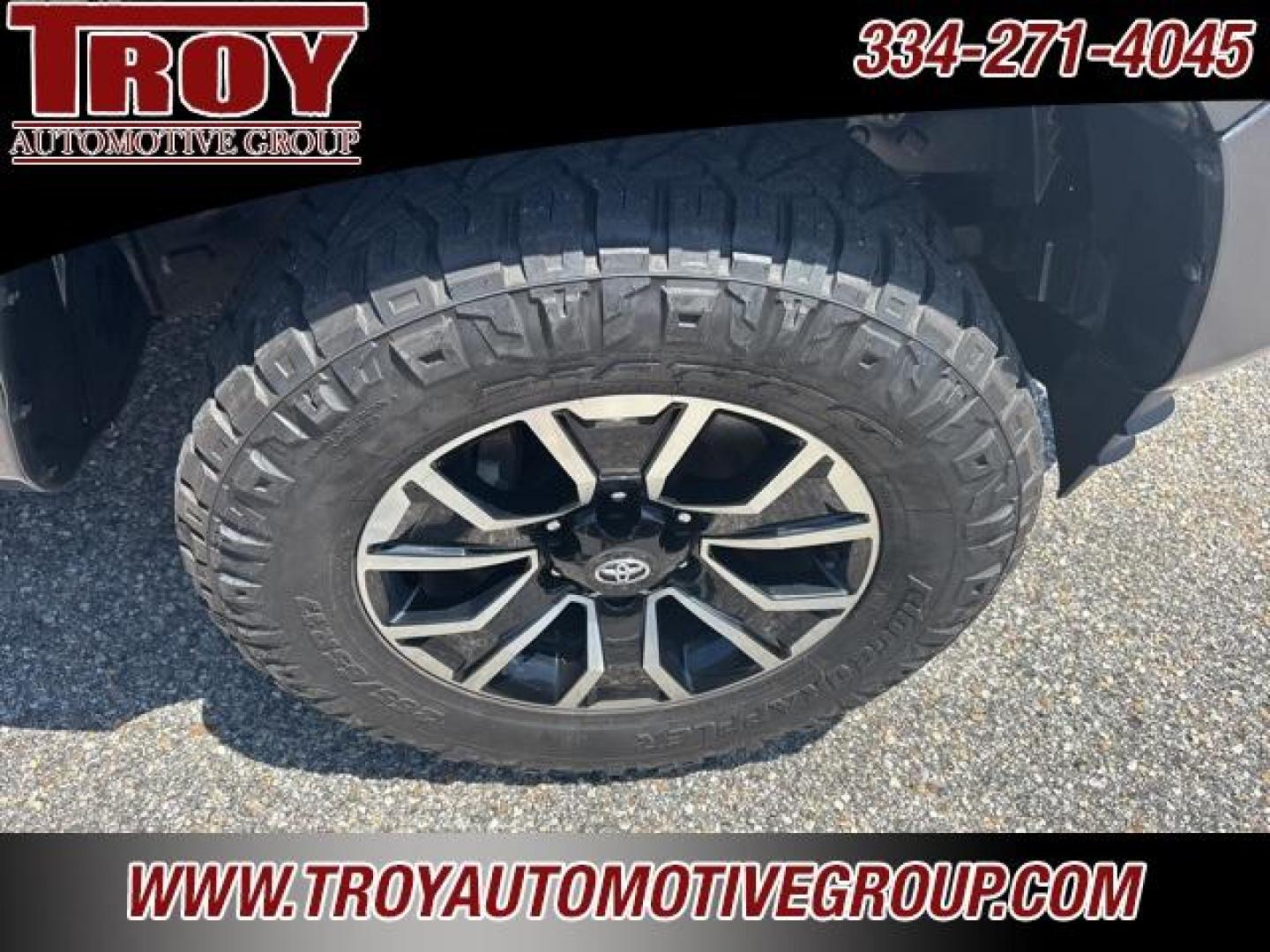 2022 Gray /Cement Toyota Tacoma (3TMCZ5AN0NM) with an 3.5L V6 PDI DOHC 24V LEV3-ULEV70 278hp engine, Automatic transmission, located at 6812 Atlanta Hwy, Montgomery, AL, 36117, (334) 271-4045, 32.382118, -86.178673 - Photo#20