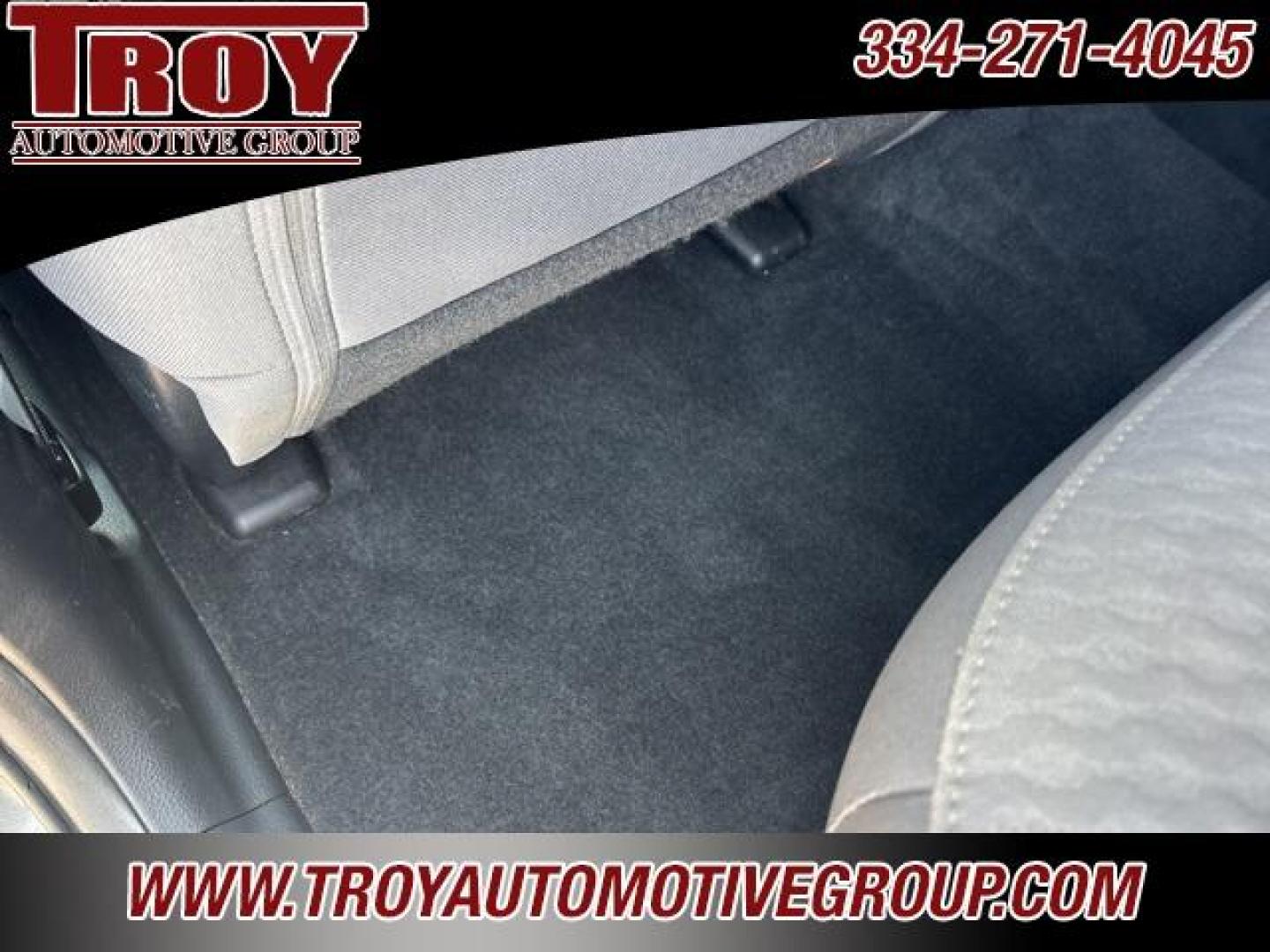 2022 Gray /Cement Toyota Tacoma (3TMCZ5AN0NM) with an 3.5L V6 PDI DOHC 24V LEV3-ULEV70 278hp engine, Automatic transmission, located at 6812 Atlanta Hwy, Montgomery, AL, 36117, (334) 271-4045, 32.382118, -86.178673 - Photo#27