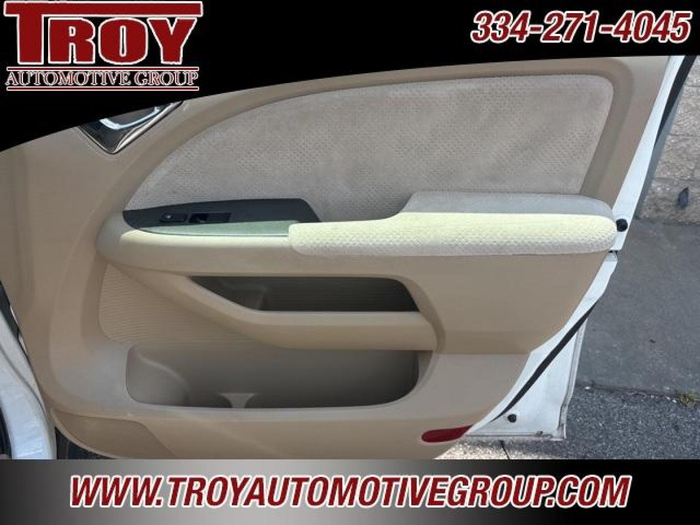 2007 Taffeta White /Ivory Honda Odyssey LX (5FNRL38287B) with an 3.5L V6 SOHC 24V VTEC engine, Automatic transmission, located at 6812 Atlanta Hwy, Montgomery, AL, 36117, (334) 271-4045, 32.382118, -86.178673 - 2-Master Remote Keys!!<br>Tow Package!! - Photo#11