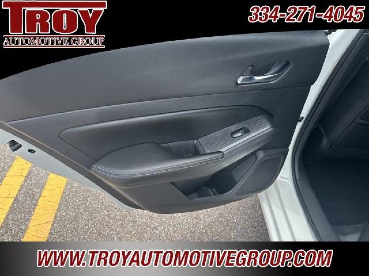 2019 Pearl White Tricoat /Charcoal Nissan Altima 2.5 Platinum (1N4BL4FV2KC) with an 2.5L 4-Cylinder DOHC 16V engine, CVT transmission, located at 6812 Atlanta Hwy, Montgomery, AL, 36117, (334) 271-4045, 32.382118, -86.178673 - Pearl White Tricoat 2019 Nissan Altima 2.5 Platinum FWD 2.5L 4-Cylinder DOHC 16V CVT with Xtronic<br><br>Financing Available---Top Value for Trades.<br><br>27/37 City/Highway MPG<br><br><br>Awards:<br> * JD Power Automotive Performance, Execution and Layout (APEAL) Study * 2019 KBB.com 10 Best Al - Photo#13