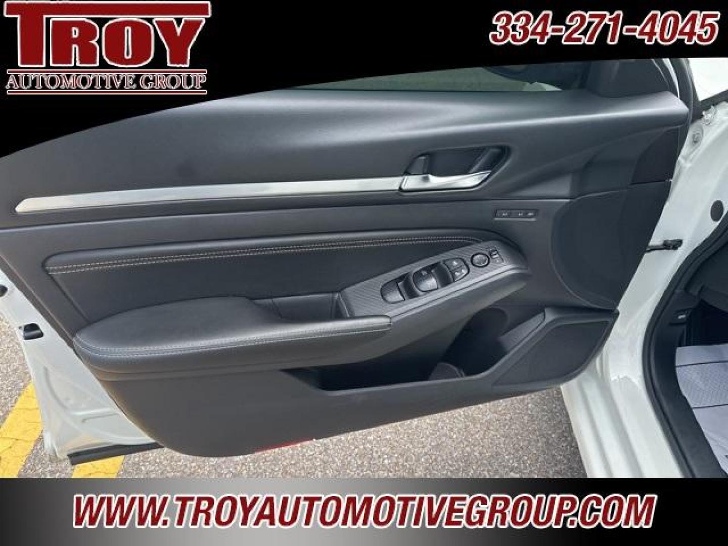 2019 Pearl White Tricoat /Charcoal Nissan Altima 2.5 Platinum (1N4BL4FV2KC) with an 2.5L 4-Cylinder DOHC 16V engine, CVT transmission, located at 6812 Atlanta Hwy, Montgomery, AL, 36117, (334) 271-4045, 32.382118, -86.178673 - Pearl White Tricoat 2019 Nissan Altima 2.5 Platinum FWD 2.5L 4-Cylinder DOHC 16V CVT with Xtronic<br><br>Financing Available---Top Value for Trades.<br><br>27/37 City/Highway MPG<br><br><br>Awards:<br> * JD Power Automotive Performance, Execution and Layout (APEAL) Study * 2019 KBB.com 10 Best Al - Photo#15