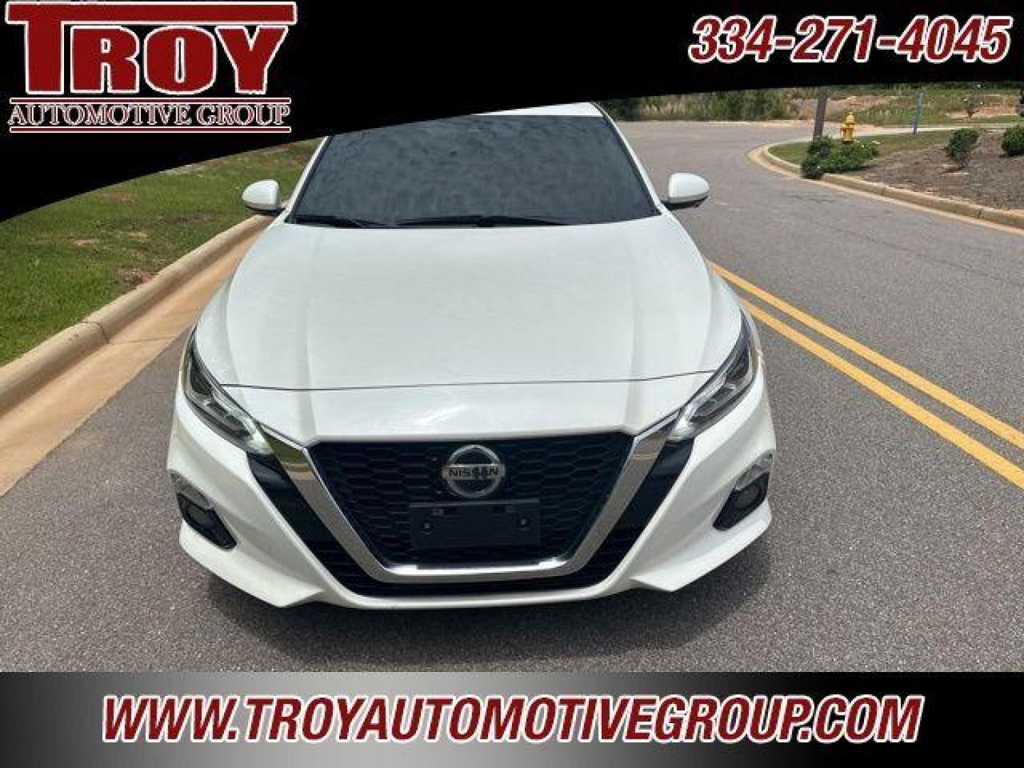 2019 Pearl White Tricoat /Charcoal Nissan Altima 2.5 Platinum (1N4BL4FV2KC) with an 2.5L 4-Cylinder DOHC 16V engine, CVT transmission, located at 6812 Atlanta Hwy, Montgomery, AL, 36117, (334) 271-4045, 32.382118, -86.178673 - Pearl White Tricoat 2019 Nissan Altima 2.5 Platinum FWD 2.5L 4-Cylinder DOHC 16V CVT with Xtronic<br><br>Financing Available---Top Value for Trades.<br><br>27/37 City/Highway MPG<br><br><br>Awards:<br> * JD Power Automotive Performance, Execution and Layout (APEAL) Study * 2019 KBB.com 10 Best Al - Photo#1