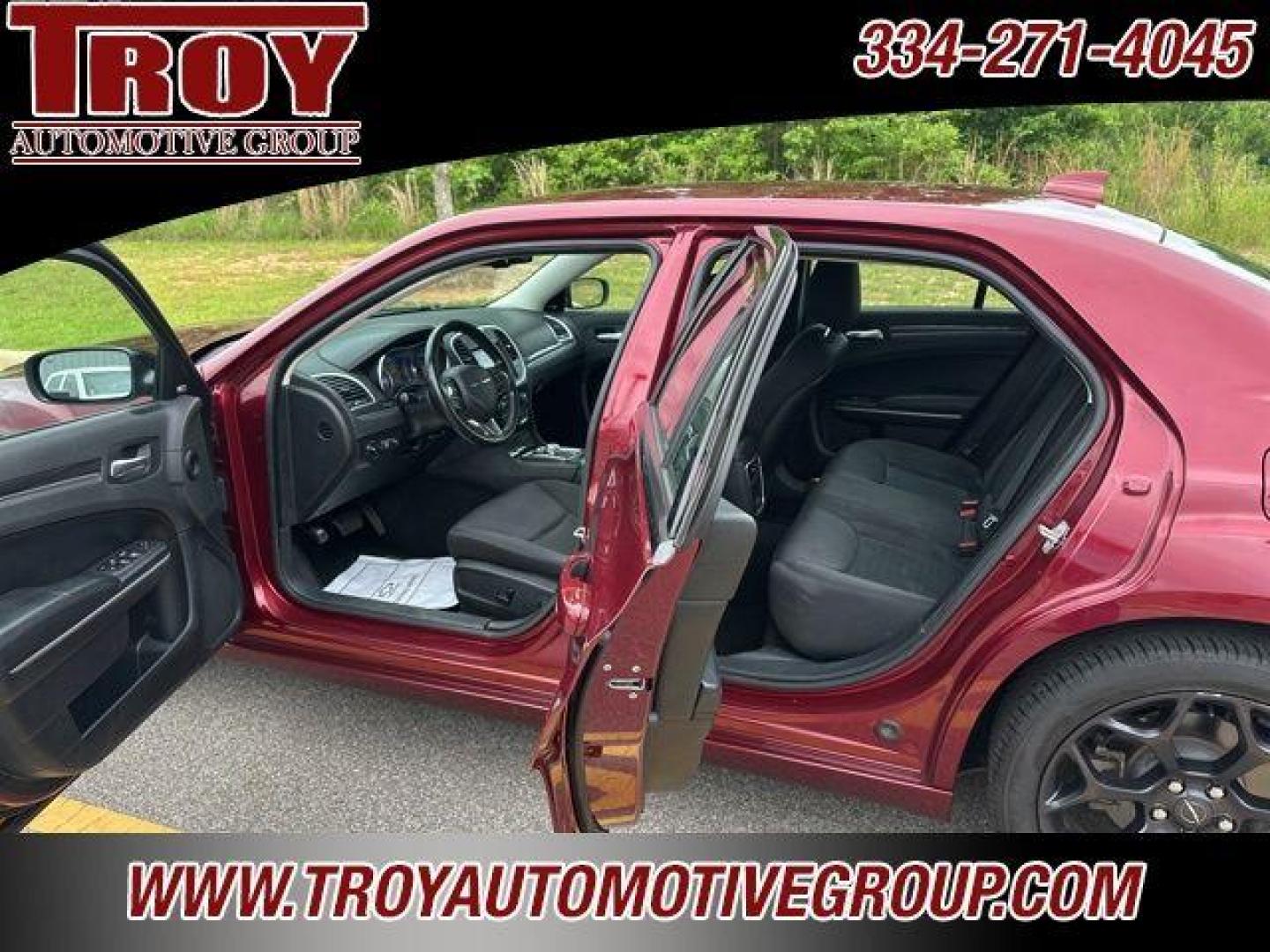 2019 Velvet Red Pearlcoat /Black Chrysler 300 Touring (2C3CCAAGXKH) with an 3.6L 6-Cylinder SMPI DOHC engine, Automatic transmission, located at 6812 Atlanta Hwy, Montgomery, AL, 36117, (334) 271-4045, 32.382118, -86.178673 - Photo#10