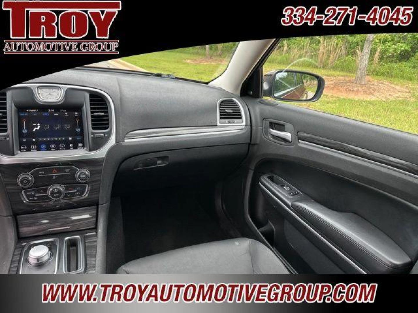 2019 Velvet Red Pearlcoat /Black Chrysler 300 Touring (2C3CCAAGXKH) with an 3.6L 6-Cylinder SMPI DOHC engine, Automatic transmission, located at 6812 Atlanta Hwy, Montgomery, AL, 36117, (334) 271-4045, 32.382118, -86.178673 - Photo#14