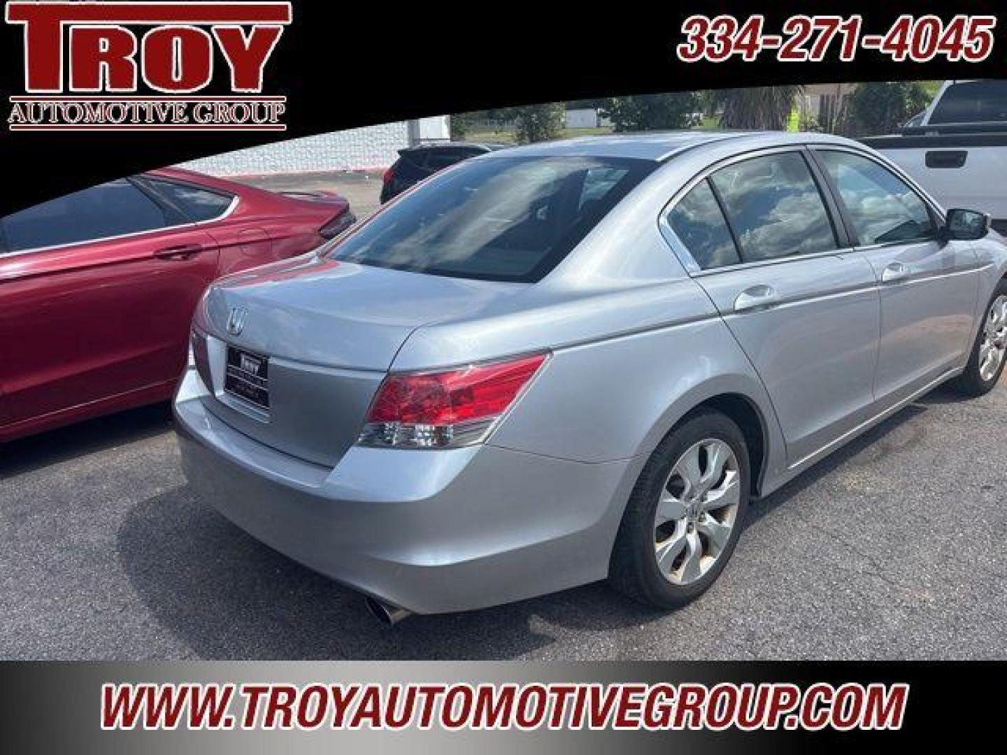 2010 Alabaster Silver Metallic /Black Honda Accord EX (1HGCP2F70AA) with an 2.4L I4 DOHC i-VTEC 16V engine, Automatic transmission, located at 6812 Atlanta Hwy, Montgomery, AL, 36117, (334) 271-4045, 32.382118, -86.178673 - Photo#4