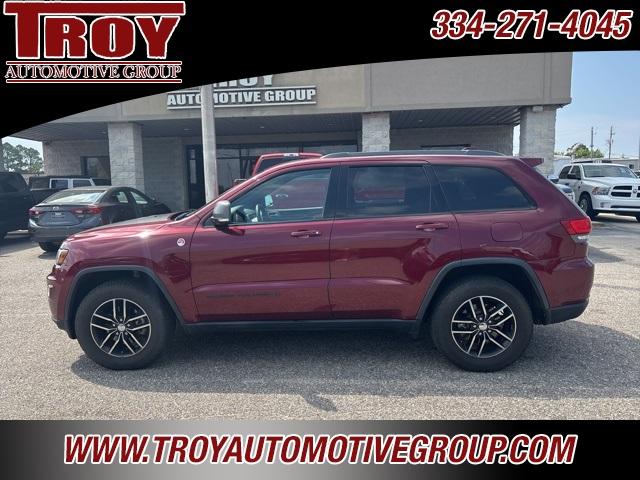 photo of 2017 Jeep Grand Cherokee Trailhawk