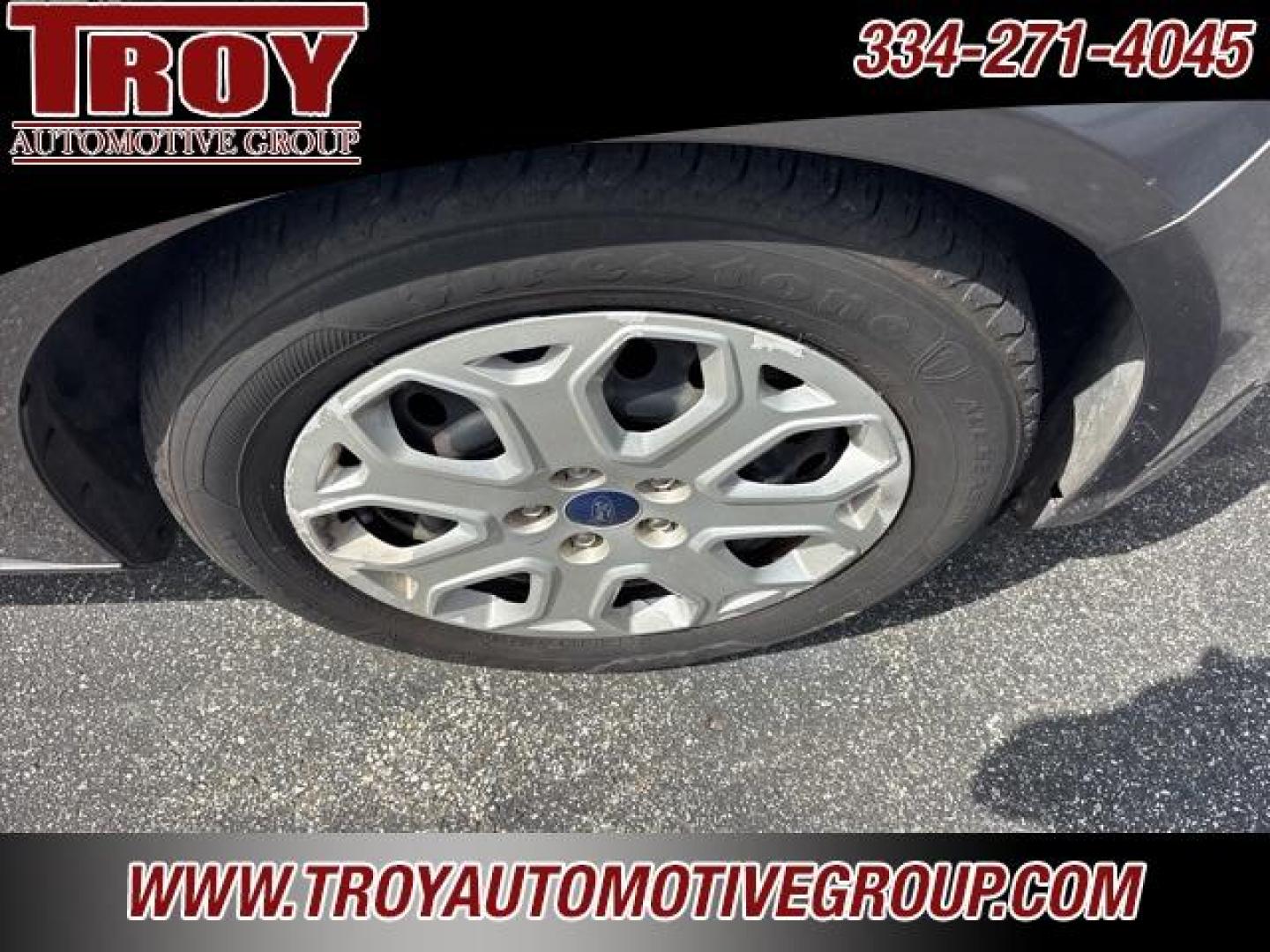 2012 Sterling Gray Metallic /Black Ford Focus SE (1FAHP3F23CL) with an 2.0L I4 DGI Flex Fuel Ti-VCT engine, Automatic transmission, located at 6812 Atlanta Hwy, Montgomery, AL, 36117, (334) 271-4045, 32.382118, -86.178673 - Recent Arrival!<br>1-Owner!!<br><br>Sterling Gray Metallic 2012 Ford Focus SE FWD 2.0L I4 DGI Flex Fuel Ti-VCT 6-Speed Automatic with Powershift<br><br>Financing Available---Top Value for Trades.<br><br>Odometer is 14185 miles below market average! 28/38 City/Highway MPG<br><br><br>Awards:<br> * Ca - Photo#8