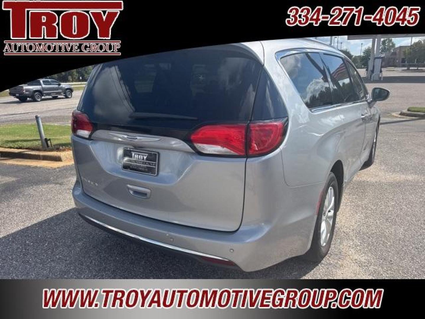 2018 Billet Silver Metallic Clearcoat /Black/Alloy Chrysler Pacifica Touring L (2C4RC1BG0JR) with an 3.6L V6 24V VVT engine, Automatic transmission, located at 6812 Atlanta Hwy, Montgomery, AL, 36117, (334) 271-4045, 32.382118, -86.178673 - Billet Silver Metallic Clearcoat 2018 Chrysler Pacifica Touring L FWD 3.6L V6 24V VVT 9-Speed Automatic<br><br>Financing Available---Top Value for Trades.<br><br>19/28 City/Highway MPG<br><br><br>Awards:<br> * JD Power Automotive Performance, Execution and Layout (APEAL) Study * 2018 KBB.com Best - Photo#5