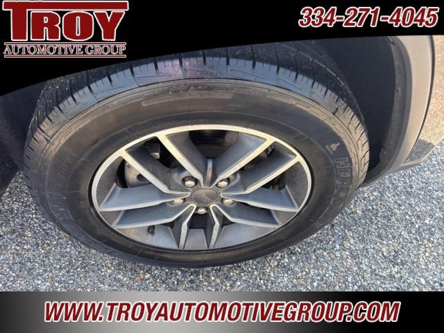 2019 Granite Crystal Metallic Clearcoat /Black Jeep Grand Cherokee Limited (1C4RJEBG6KC) with an 3.6L V6 24V VVT engine, Automatic transmission, located at 6812 Atlanta Hwy, Montgomery, AL, 36117, (334) 271-4045, 32.382118, -86.178673 - Photo#18