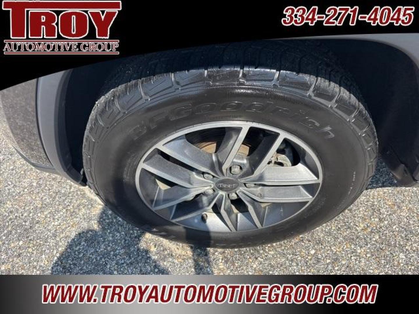 2019 Granite Crystal Metallic Clearcoat /Black Jeep Grand Cherokee Limited (1C4RJEBG6KC) with an 3.6L V6 24V VVT engine, Automatic transmission, located at 6812 Atlanta Hwy, Montgomery, AL, 36117, (334) 271-4045, 32.382118, -86.178673 - Photo#19