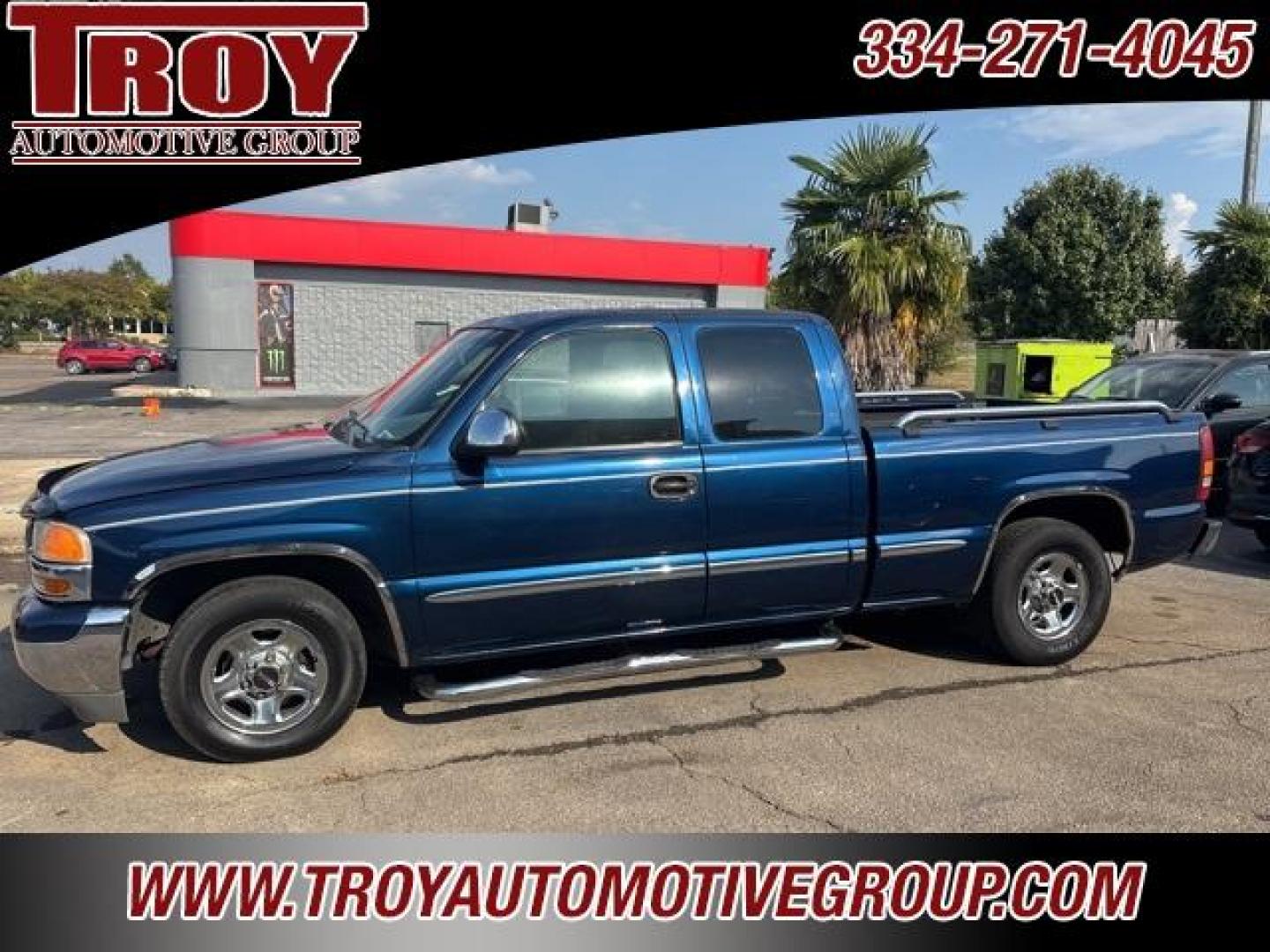 2002 Indigo Blue Metallic /Graphite GMC Sierra 1500 SLE (2GTEC19V221) with an Vortec 4.8L V8 SFI engine, Automatic transmission, located at 6812 Atlanta Hwy, Montgomery, AL, 36117, (334) 271-4045, 32.382118, -86.178673 - Priced below KBB Fair Purchase Price!<br><br>Indigo Blue Metallic 2002 GMC Sierra 1500 SLE RWD Vortec 4.8L V8 SFI 4-Speed Automatic with Overdrive<br><br>Financing Available---Top Value for Trades. - Photo#1