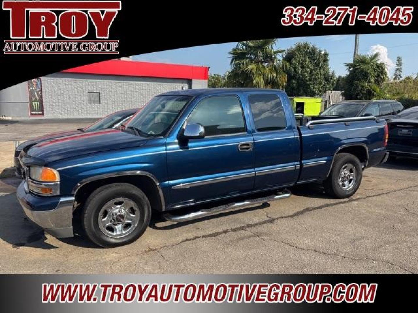 2002 Indigo Blue Metallic /Graphite GMC Sierra 1500 SLE (2GTEC19V221) with an Vortec 4.8L V8 SFI engine, Automatic transmission, located at 6812 Atlanta Hwy, Montgomery, AL, 36117, (334) 271-4045, 32.382118, -86.178673 - Priced below KBB Fair Purchase Price!<br><br>Indigo Blue Metallic 2002 GMC Sierra 1500 SLE RWD Vortec 4.8L V8 SFI 4-Speed Automatic with Overdrive<br><br>Financing Available---Top Value for Trades. - Photo#2