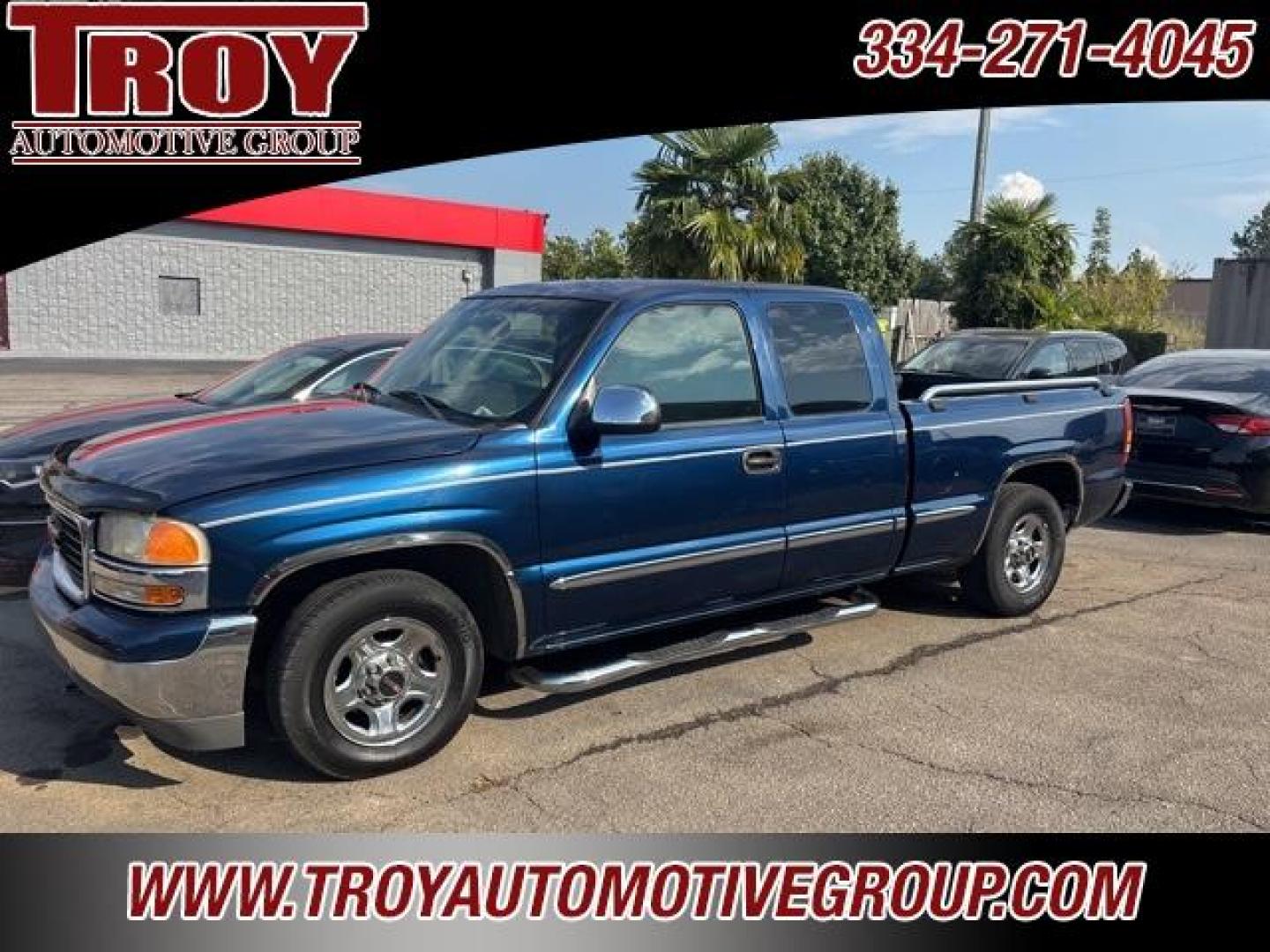 2002 Indigo Blue Metallic /Graphite GMC Sierra 1500 SLE (2GTEC19V221) with an Vortec 4.8L V8 SFI engine, Automatic transmission, located at 6812 Atlanta Hwy, Montgomery, AL, 36117, (334) 271-4045, 32.382118, -86.178673 - Priced below KBB Fair Purchase Price!<br><br>Indigo Blue Metallic 2002 GMC Sierra 1500 SLE RWD Vortec 4.8L V8 SFI 4-Speed Automatic with Overdrive<br><br>Financing Available---Top Value for Trades. - Photo#3