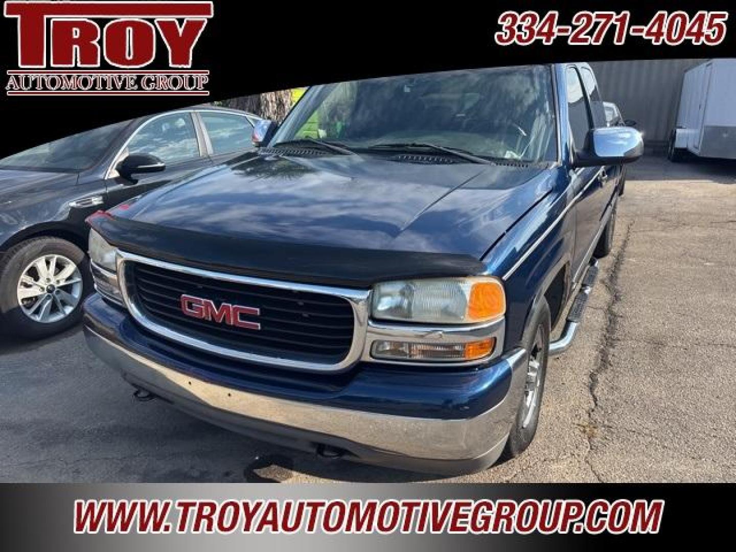 2002 Indigo Blue Metallic /Graphite GMC Sierra 1500 SLE (2GTEC19V221) with an Vortec 4.8L V8 SFI engine, Automatic transmission, located at 6812 Atlanta Hwy, Montgomery, AL, 36117, (334) 271-4045, 32.382118, -86.178673 - Priced below KBB Fair Purchase Price!<br><br>Indigo Blue Metallic 2002 GMC Sierra 1500 SLE RWD Vortec 4.8L V8 SFI 4-Speed Automatic with Overdrive<br><br>Financing Available---Top Value for Trades. - Photo#5