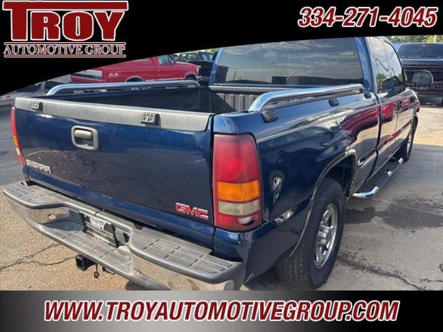 2002 Indigo Blue Metallic /Graphite GMC Sierra 1500 SLE (2GTEC19V221) with an Vortec 4.8L V8 SFI engine, Automatic transmission, located at 6812 Atlanta Hwy, Montgomery, AL, 36117, (334) 271-4045, 32.382118, -86.178673 - Priced below KBB Fair Purchase Price!<br><br>Indigo Blue Metallic 2002 GMC Sierra 1500 SLE RWD Vortec 4.8L V8 SFI 4-Speed Automatic with Overdrive<br><br>Financing Available---Top Value for Trades. - Photo#8