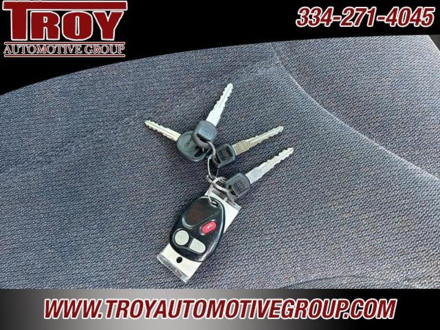 2002 Indigo Blue Metallic /Graphite GMC Sierra 1500 SLE (2GTEC19V221) with an Vortec 4.8L V8 SFI engine, Automatic transmission, located at 6812 Atlanta Hwy, Montgomery, AL, 36117, (334) 271-4045, 32.382118, -86.178673 - Priced below KBB Fair Purchase Price!<br><br>Indigo Blue Metallic 2002 GMC Sierra 1500 SLE RWD Vortec 4.8L V8 SFI 4-Speed Automatic with Overdrive<br><br>Financing Available---Top Value for Trades. - Photo#21