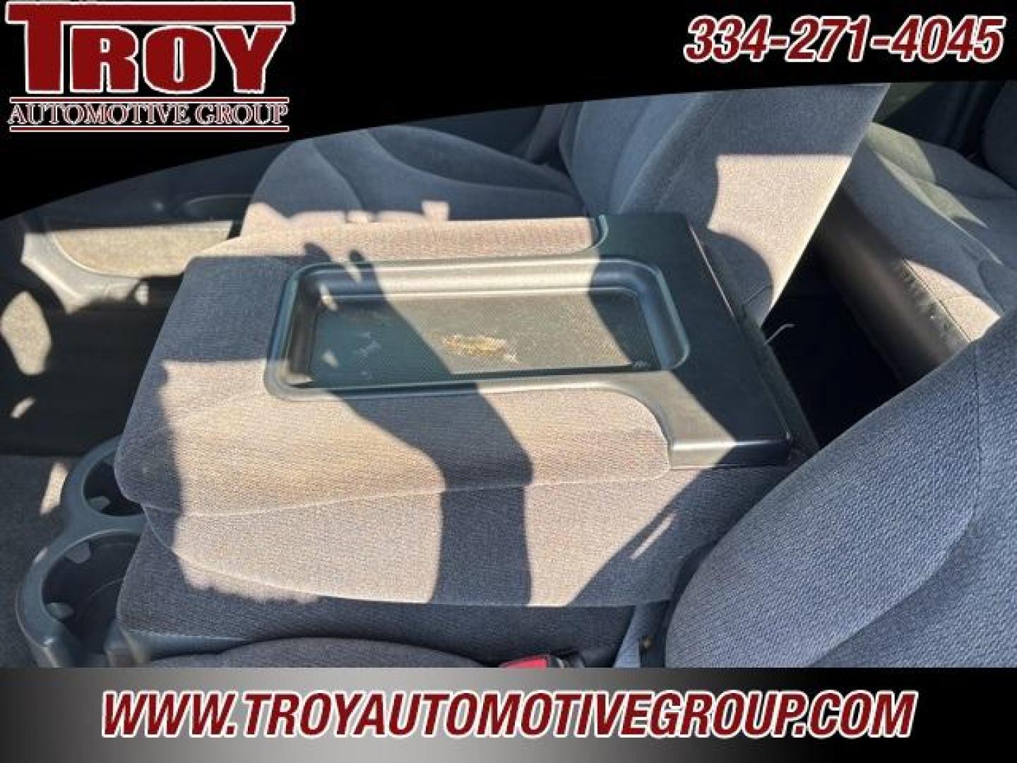 2002 Indigo Blue Metallic /Graphite GMC Sierra 1500 SLE (2GTEC19V221) with an Vortec 4.8L V8 SFI engine, Automatic transmission, located at 6812 Atlanta Hwy, Montgomery, AL, 36117, (334) 271-4045, 32.382118, -86.178673 - Priced below KBB Fair Purchase Price!<br><br>Indigo Blue Metallic 2002 GMC Sierra 1500 SLE RWD Vortec 4.8L V8 SFI 4-Speed Automatic with Overdrive<br><br>Financing Available---Top Value for Trades. - Photo#29