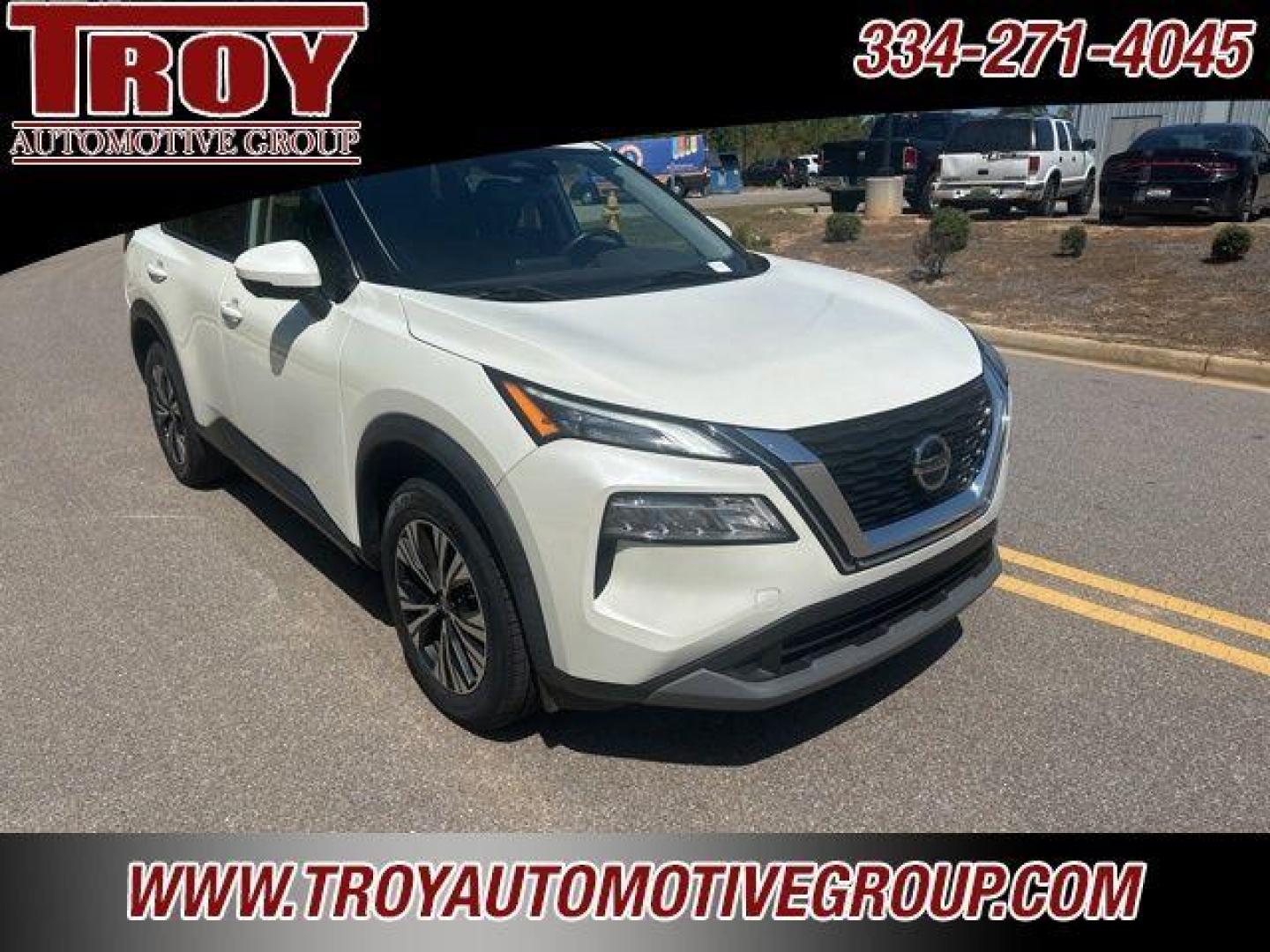 2021 Pearl White Tricoat /Charcoal Nissan Rogue SV (5N1AT3BA1MC) with an 2.5L I4 DOHC 16V engine, CVT transmission, located at 6812 Atlanta Hwy, Montgomery, AL, 36117, (334) 271-4045, 32.382118, -86.178673 - Pearl White Tricoat 2021 Nissan Rogue SV FWD 2.5L I4 DOHC 16V CVT with Xtronic<br><br>Financing Available---Top Value for Trades.<br><br>26/34 City/Highway MPG - Photo#2