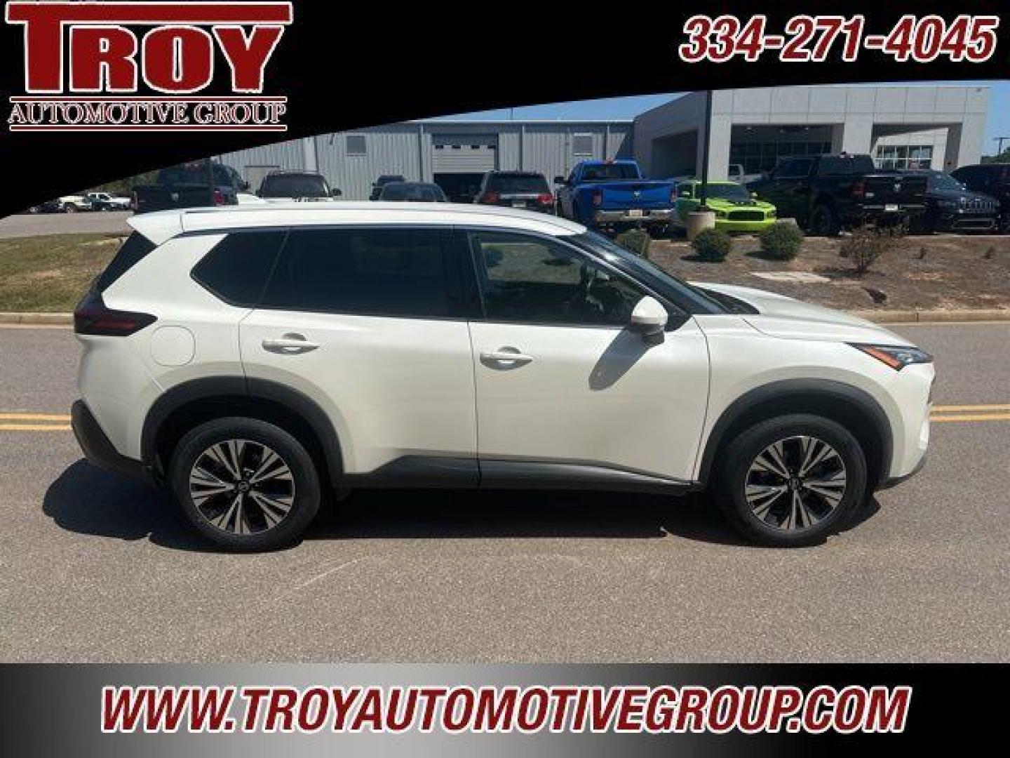 2021 Pearl White Tricoat /Charcoal Nissan Rogue SV (5N1AT3BA1MC) with an 2.5L I4 DOHC 16V engine, CVT transmission, located at 6812 Atlanta Hwy, Montgomery, AL, 36117, (334) 271-4045, 32.382118, -86.178673 - Pearl White Tricoat 2021 Nissan Rogue SV FWD 2.5L I4 DOHC 16V CVT with Xtronic<br><br>Financing Available---Top Value for Trades.<br><br>26/34 City/Highway MPG - Photo#3
