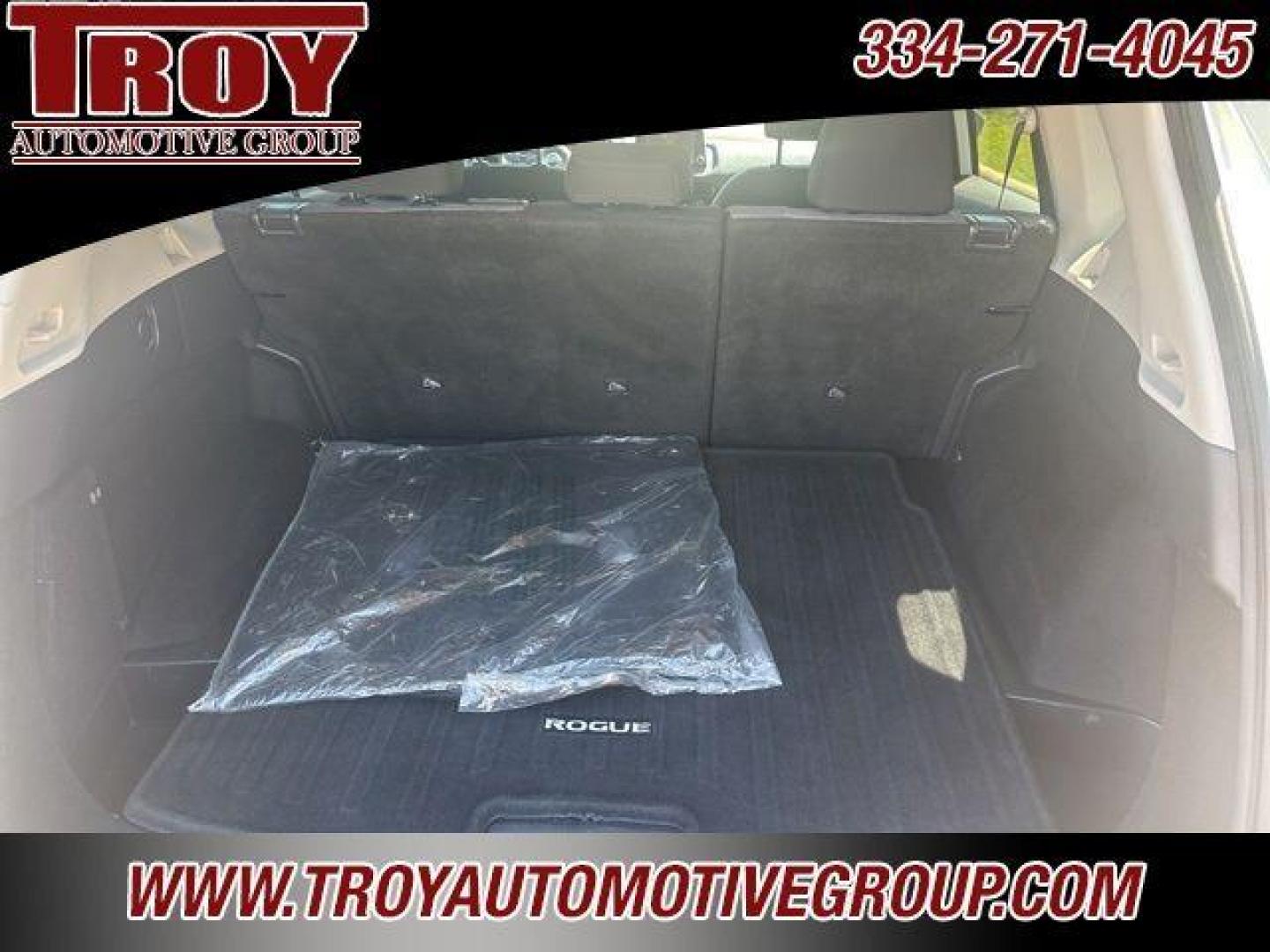 2021 Pearl White Tricoat /Charcoal Nissan Rogue SV (5N1AT3BA1MC) with an 2.5L I4 DOHC 16V engine, CVT transmission, located at 6812 Atlanta Hwy, Montgomery, AL, 36117, (334) 271-4045, 32.382118, -86.178673 - Pearl White Tricoat 2021 Nissan Rogue SV FWD 2.5L I4 DOHC 16V CVT with Xtronic<br><br>Financing Available---Top Value for Trades.<br><br>26/34 City/Highway MPG - Photo#9