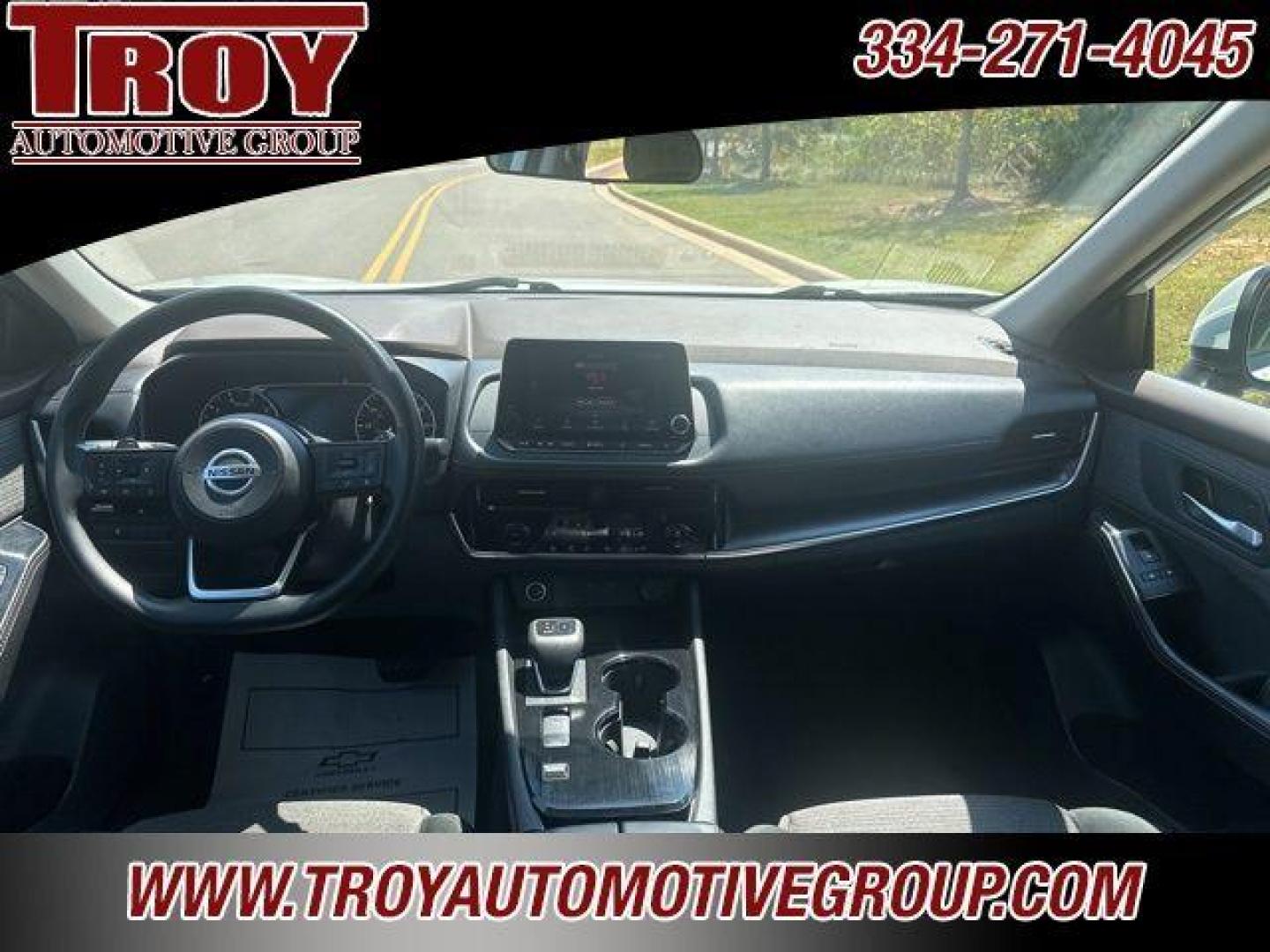 2021 Pearl White Tricoat /Charcoal Nissan Rogue SV (5N1AT3BA1MC) with an 2.5L I4 DOHC 16V engine, CVT transmission, located at 6812 Atlanta Hwy, Montgomery, AL, 36117, (334) 271-4045, 32.382118, -86.178673 - Pearl White Tricoat 2021 Nissan Rogue SV FWD 2.5L I4 DOHC 16V CVT with Xtronic<br><br>Financing Available---Top Value for Trades.<br><br>26/34 City/Highway MPG - Photo#13