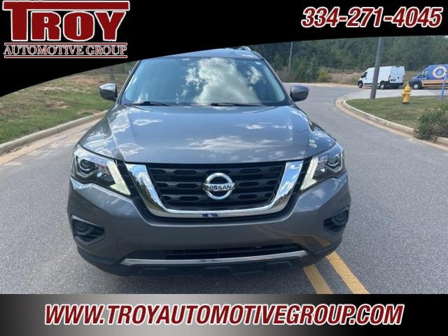 2020 Gun Metallic /Charcoal Nissan Pathfinder S (5N1DR2AN0LC) with an V6 engine, CVT transmission, located at 6812 Atlanta Hwy, Montgomery, AL, 36117, (334) 271-4045, 32.382118, -86.178673 - Gun Metallic 2020 Nissan Pathfinder S FWD V6 CVT with Xtronic<br><br>Financing Available---Top Value for Trades.<br><br>Odometer is 15953 miles below market average! 20/27 City/Highway MPG - Photo#1