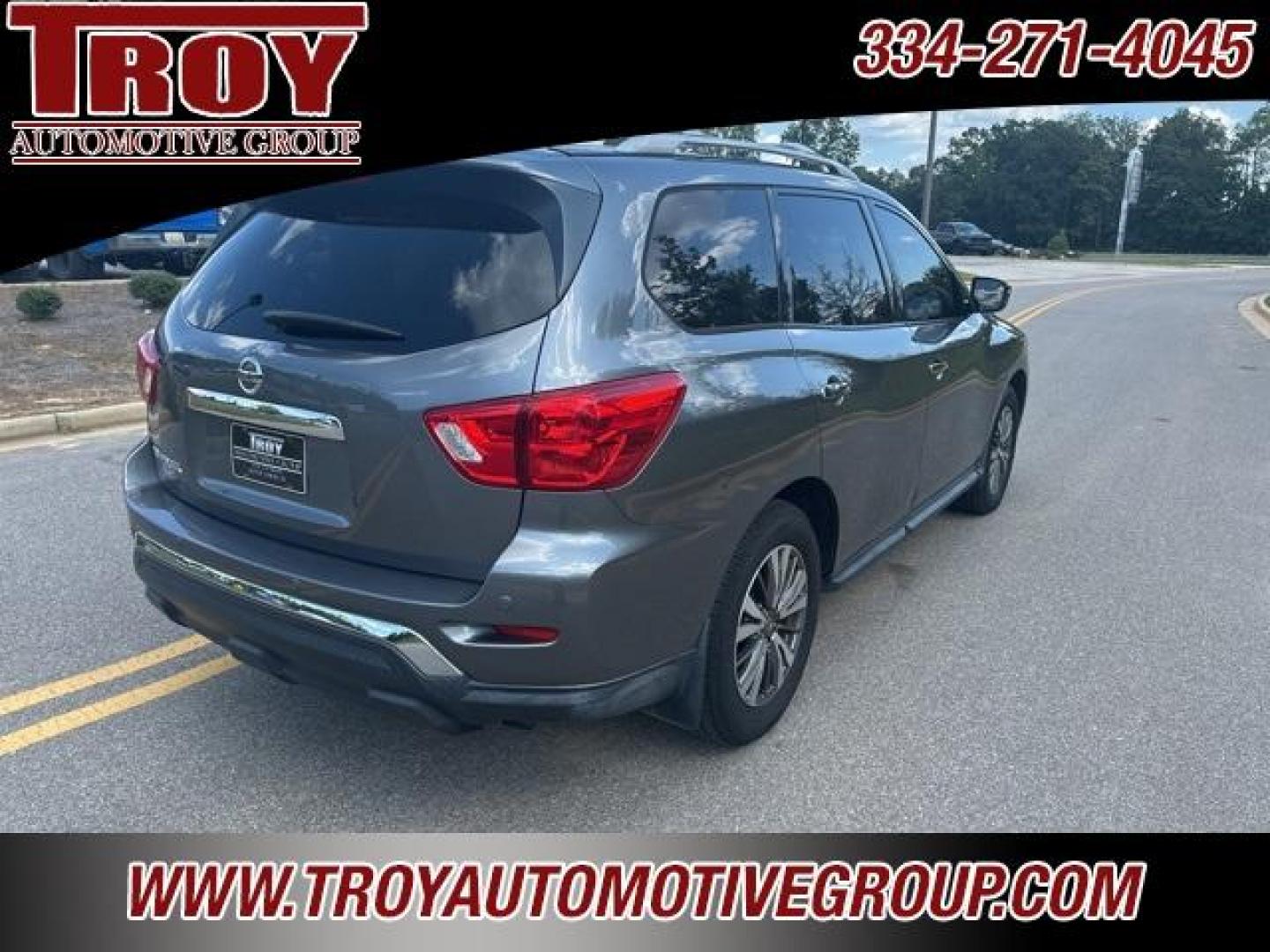 2020 Gun Metallic /Charcoal Nissan Pathfinder S (5N1DR2AN0LC) with an V6 engine, CVT transmission, located at 6812 Atlanta Hwy, Montgomery, AL, 36117, (334) 271-4045, 32.382118, -86.178673 - Gun Metallic 2020 Nissan Pathfinder S FWD V6 CVT with Xtronic<br><br>Financing Available---Top Value for Trades.<br><br>Odometer is 15953 miles below market average! 20/27 City/Highway MPG - Photo#4