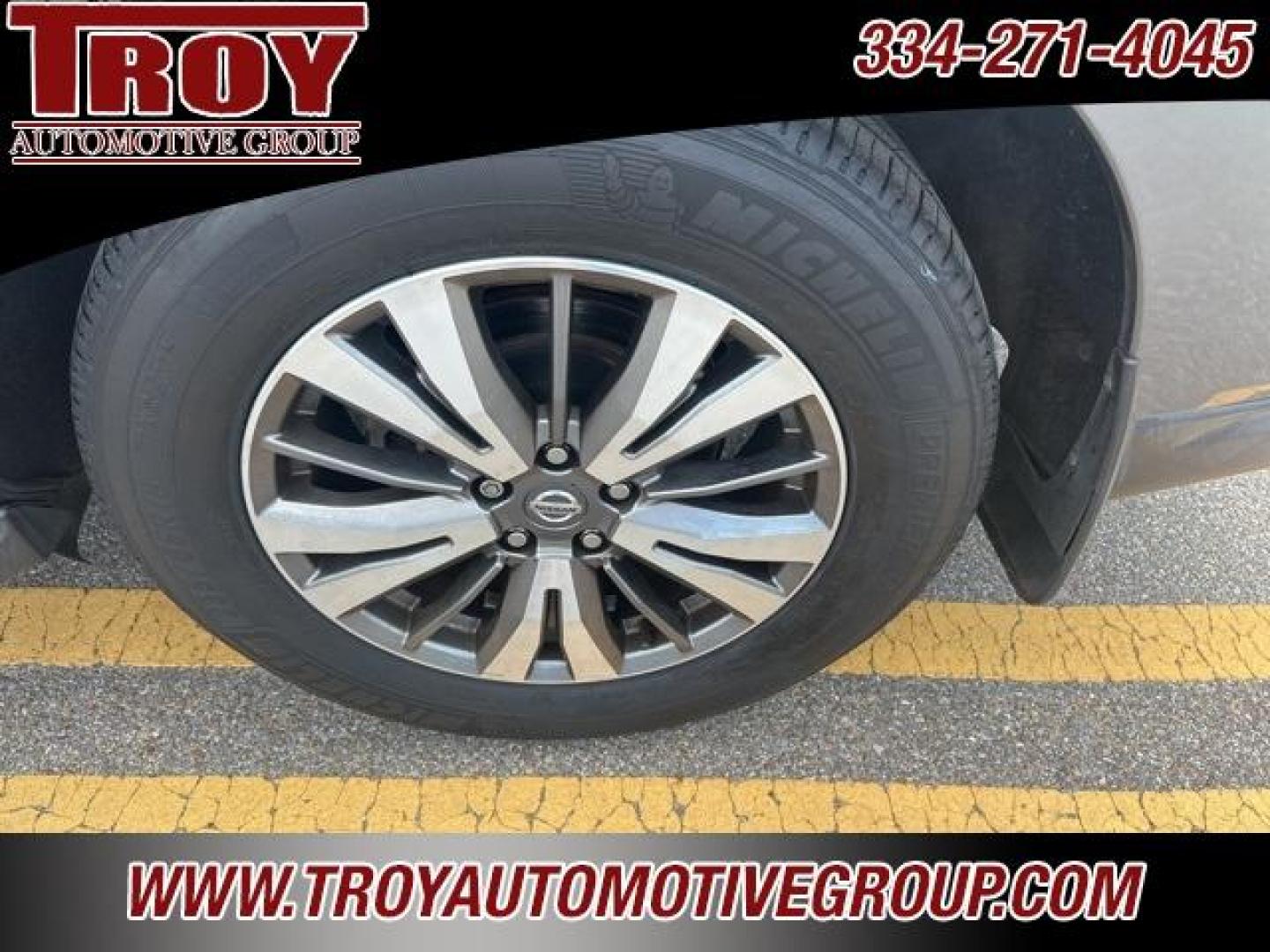 2020 Gun Metallic /Charcoal Nissan Pathfinder S (5N1DR2AN0LC) with an V6 engine, CVT transmission, located at 6812 Atlanta Hwy, Montgomery, AL, 36117, (334) 271-4045, 32.382118, -86.178673 - Gun Metallic 2020 Nissan Pathfinder S FWD V6 CVT with Xtronic<br><br>Financing Available---Top Value for Trades.<br><br>Odometer is 15953 miles below market average! 20/27 City/Highway MPG - Photo#8