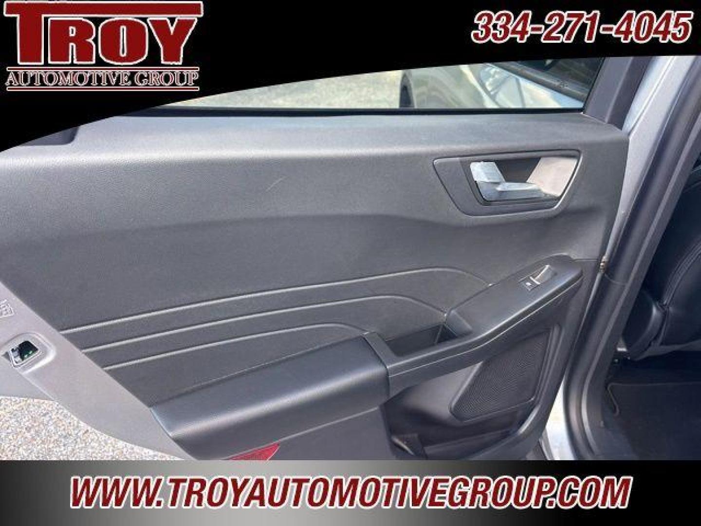 2022 Iconic Silver Metallic /Ebony Ford Escape SEL (1FMCU0H66NU) with an 1.5L EcoBoost engine, Automatic transmission, located at 6812 Atlanta Hwy, Montgomery, AL, 36117, (334) 271-4045, 32.382118, -86.178673 - Photo#16