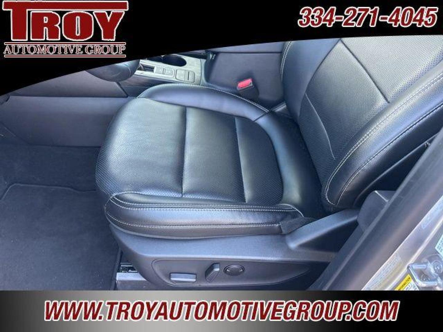 2022 Iconic Silver Metallic /Ebony Ford Escape SEL (1FMCU0H66NU) with an 1.5L EcoBoost engine, Automatic transmission, located at 6812 Atlanta Hwy, Montgomery, AL, 36117, (334) 271-4045, 32.382118, -86.178673 - Photo#31