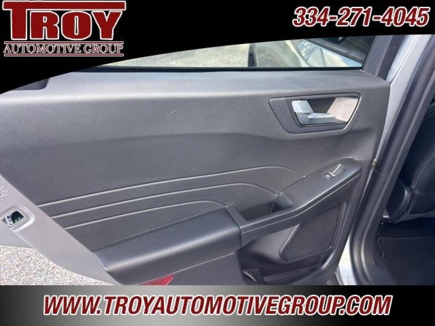 2022 Silver Metallic /Ebony Ford Escape SEL (1FMCU0H66NU) with an 1.5L EcoBoost engine, Automatic transmission, located at 6812 Atlanta Hwy, Montgomery, AL, 36117, (334) 271-4045, 32.382118, -86.178673 - Recent Arrival!<br>Leather Interior!!<br>Heated Seats!!<br><br>Iconic Silver Metallic 2022 Ford Escape SEL FWD 1.5L EcoBoost 8-Speed Automatic<br><br>Financing Available---Top Value for Trades.<br><br>Odometer is 16015 miles below market average! 28/34 City/Highway MPG- Photo#16