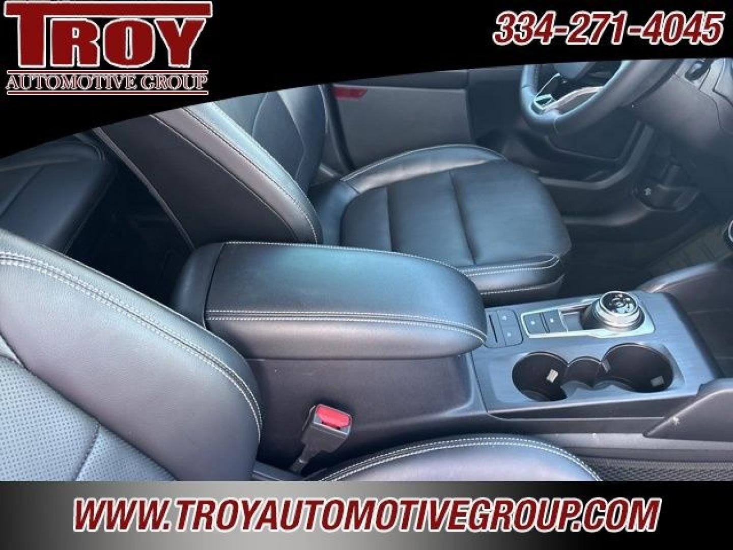 2022 Silver Metallic /Ebony Ford Escape SEL (1FMCU0H66NU) with an 1.5L EcoBoost engine, Automatic transmission, located at 6812 Atlanta Hwy, Montgomery, AL, 36117, (334) 271-4045, 32.382118, -86.178673 - Recent Arrival!<br>Leather Interior!!<br>Heated Seats!!<br><br>Iconic Silver Metallic 2022 Ford Escape SEL FWD 1.5L EcoBoost 8-Speed Automatic<br><br>Financing Available---Top Value for Trades.<br><br>Odometer is 16015 miles below market average! 28/34 City/Highway MPG- Photo#28