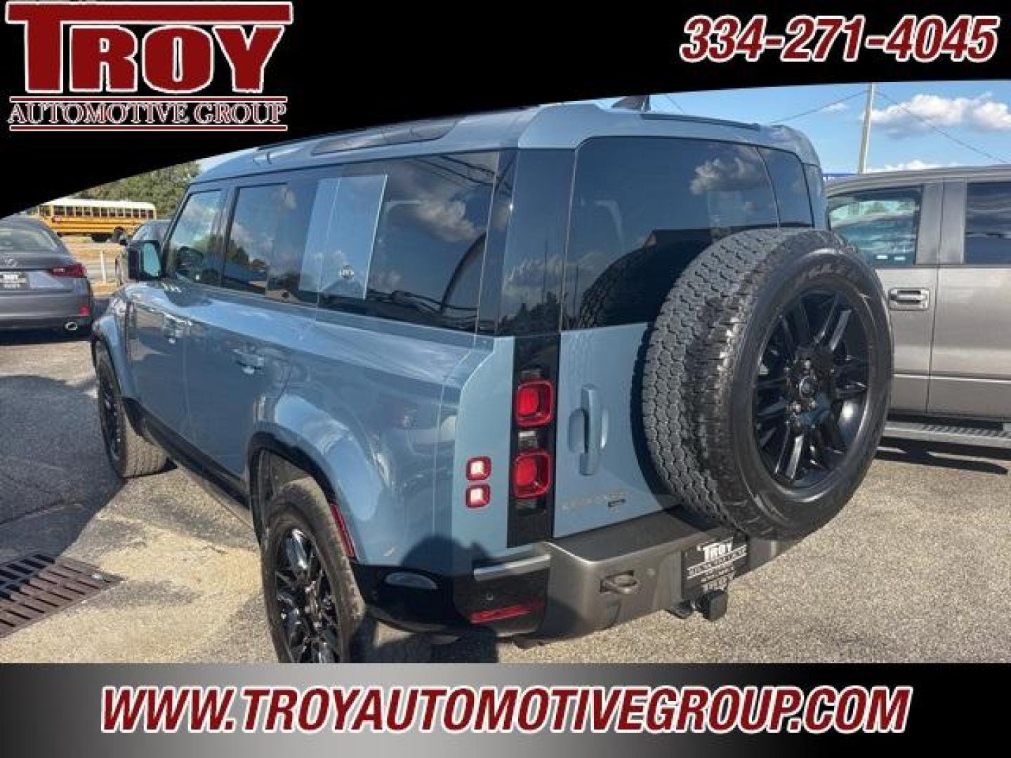 2023 Tasman Blue Metallic Land Rover Defender 110 X-Dynamic SE (SALE27EU5P2) with an 3.0L I6 engine, Automatic transmission, located at 6812 Atlanta Hwy, Montgomery, AL, 36117, (334) 271-4045, 32.382118, -86.178673 - Priced below KBB Fair Purchase Price!<br><br>Tasman Blue Metallic 2023 Land Rover Defender 110 X-Dynamic SE 4WD 3.0L I6 8-Speed Automatic<br><br>Financing Available---Top Value for Trades. - Photo#4