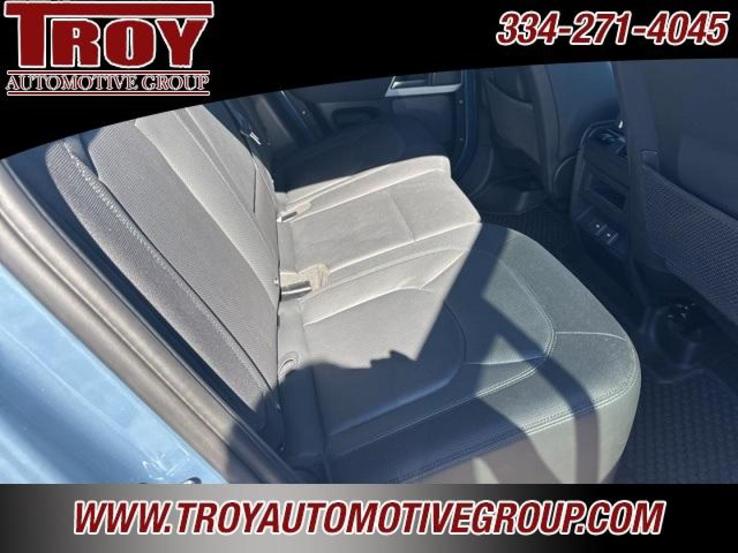 2023 Tasman Blue Metallic Land Rover Defender 110 X-Dynamic SE (SALE27EU5P2) with an 3.0L I6 engine, Automatic transmission, located at 6812 Atlanta Hwy, Montgomery, AL, 36117, (334) 271-4045, 32.382118, -86.178673 - Priced below KBB Fair Purchase Price!<br><br>Tasman Blue Metallic 2023 Land Rover Defender 110 X-Dynamic SE 4WD 3.0L I6 8-Speed Automatic<br><br>Financing Available---Top Value for Trades. - Photo#20