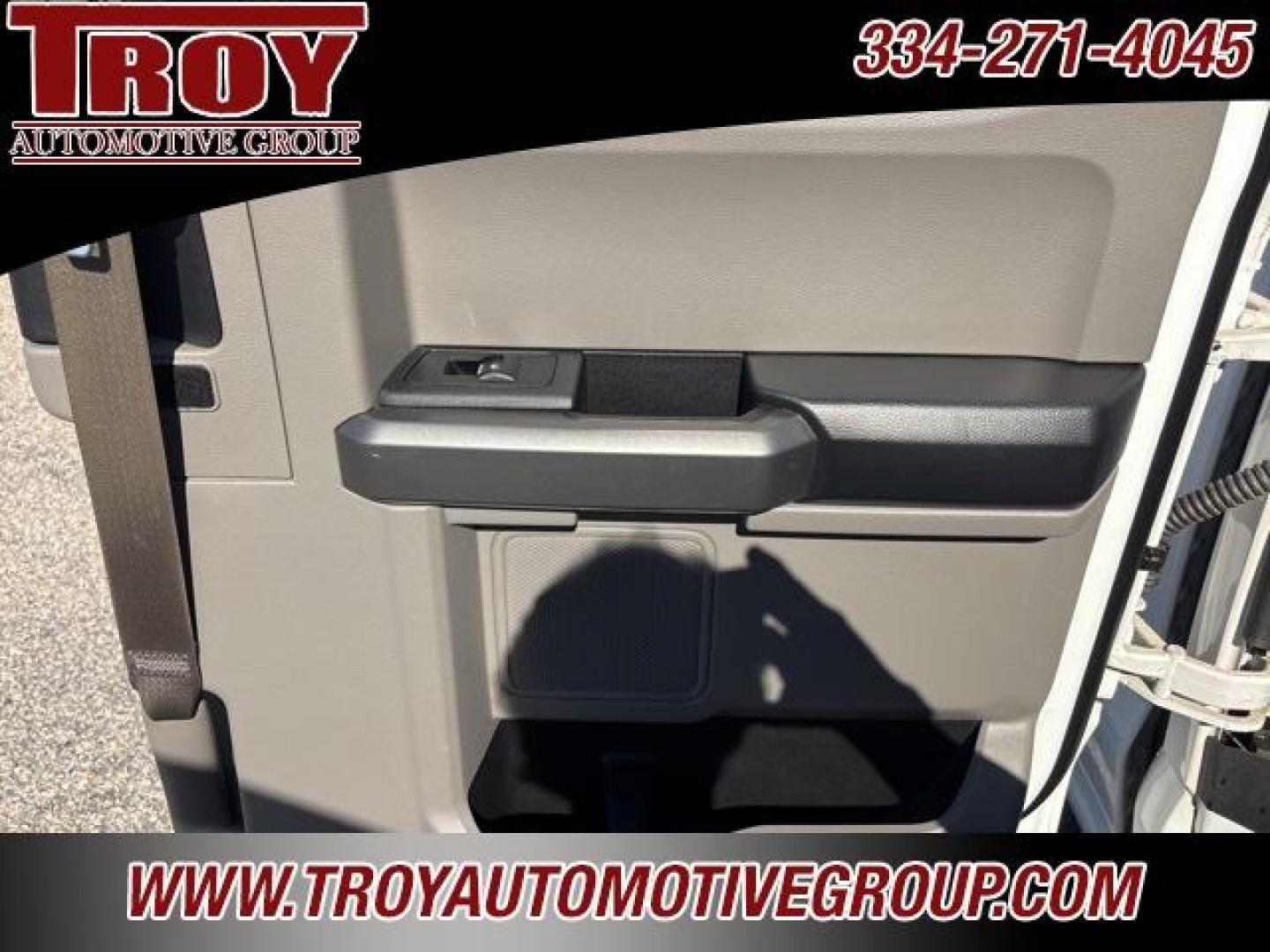 2015 Oxford White /Dark Earth Gray Ford F-150 XLT (1FTEX1EPXFF) with an 2.7L V6 EcoBoost engine, Automatic transmission, located at 6812 Atlanta Hwy, Montgomery, AL, 36117, (334) 271-4045, 32.382118, -86.178673 - Photo#29