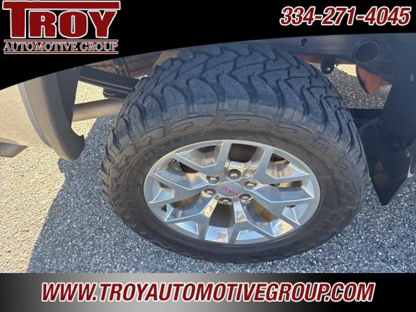 2018 Quicksilver Metallic /Dark Ash Seats With Jet Black Interior Accents GMC Sierra 1500 SLT (3GTU2NEC8JG) with an EcoTec3 5.3L V8 engine, Automatic transmission, located at 6812 Atlanta Hwy, Montgomery, AL, 36117, (334) 271-4045, 32.382118, -86.178673 - Photo#19