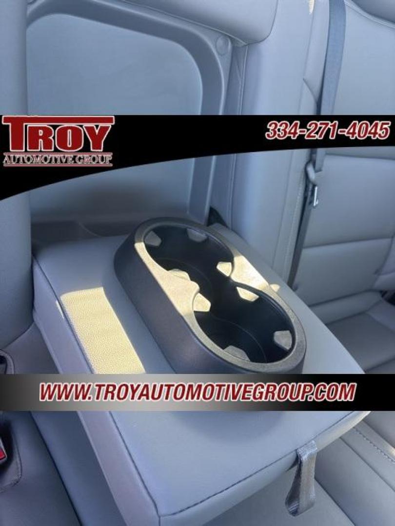 2018 Quicksilver Metallic /Dark Ash Seats With Jet Black Interior Accents GMC Sierra 1500 SLT (3GTU2NEC8JG) with an EcoTec3 5.3L V8 engine, Automatic transmission, located at 6812 Atlanta Hwy, Montgomery, AL, 36117, (334) 271-4045, 32.382118, -86.178673 - Photo#29