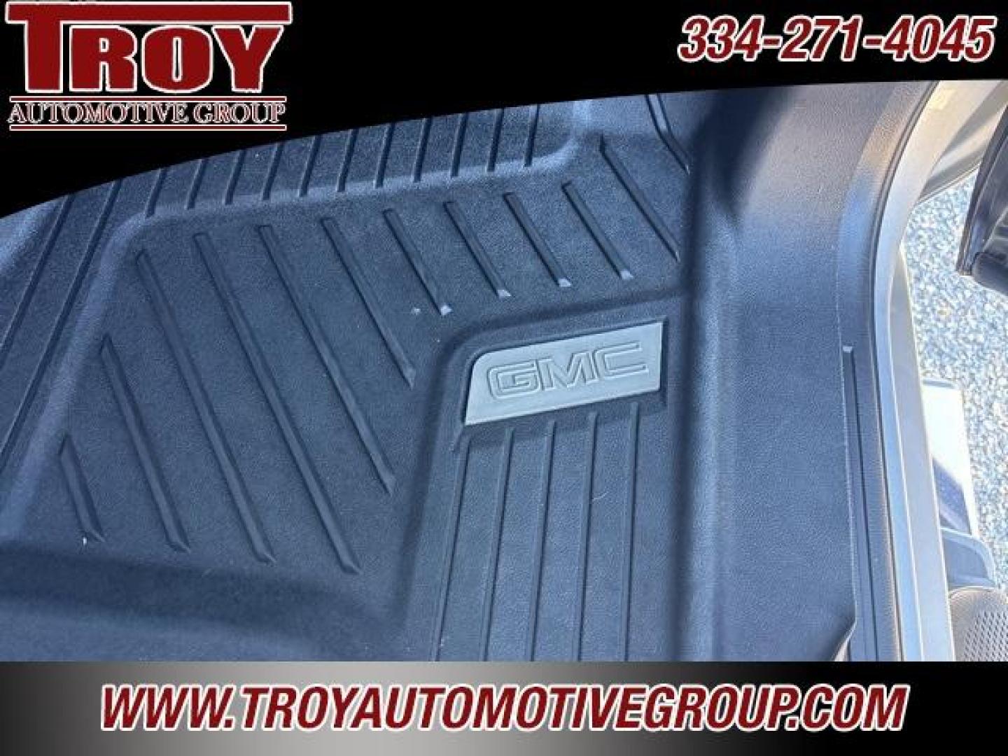 2018 Quicksilver Metallic /Dark Ash Seats With Jet Black Interior Accents GMC Sierra 1500 SLT (3GTU2NEC8JG) with an EcoTec3 5.3L V8 engine, Automatic transmission, located at 6812 Atlanta Hwy, Montgomery, AL, 36117, (334) 271-4045, 32.382118, -86.178673 - Photo#48