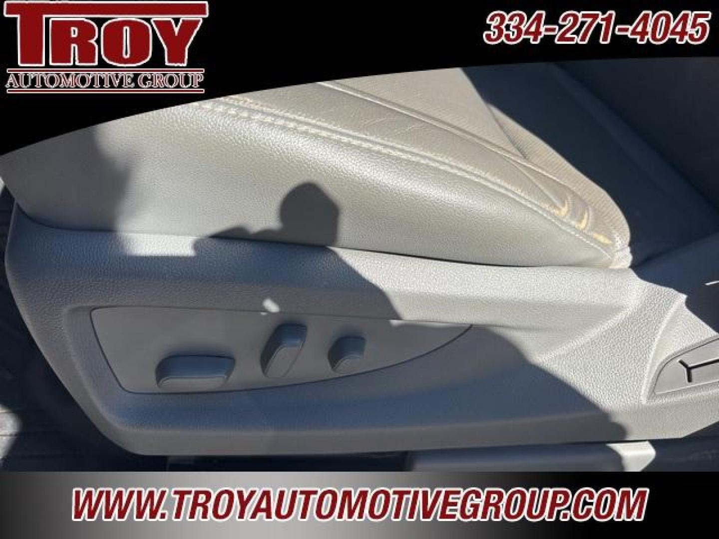 2018 Quicksilver Metallic /Dark Ash Seats With Jet Black Interior Accents GMC Sierra 1500 SLT (3GTU2NEC8JG) with an EcoTec3 5.3L V8 engine, Automatic transmission, located at 6812 Atlanta Hwy, Montgomery, AL, 36117, (334) 271-4045, 32.382118, -86.178673 - Photo#52