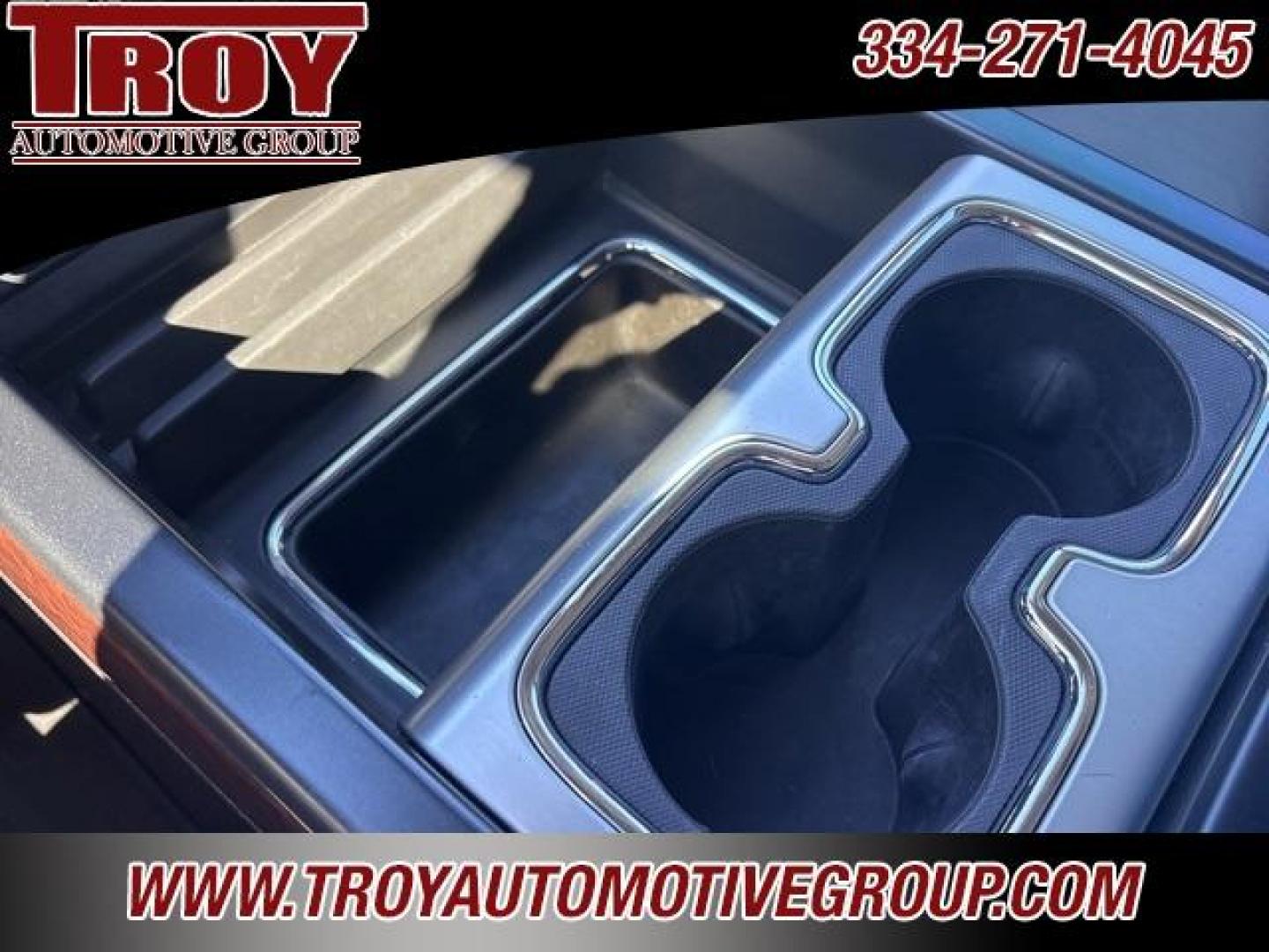 2018 Quicksilver Metallic /Dark Ash Seats With Jet Black Interior Accents GMC Sierra 1500 SLT (3GTU2NEC8JG) with an EcoTec3 5.3L V8 engine, Automatic transmission, located at 6812 Atlanta Hwy, Montgomery, AL, 36117, (334) 271-4045, 32.382118, -86.178673 - Photo#64