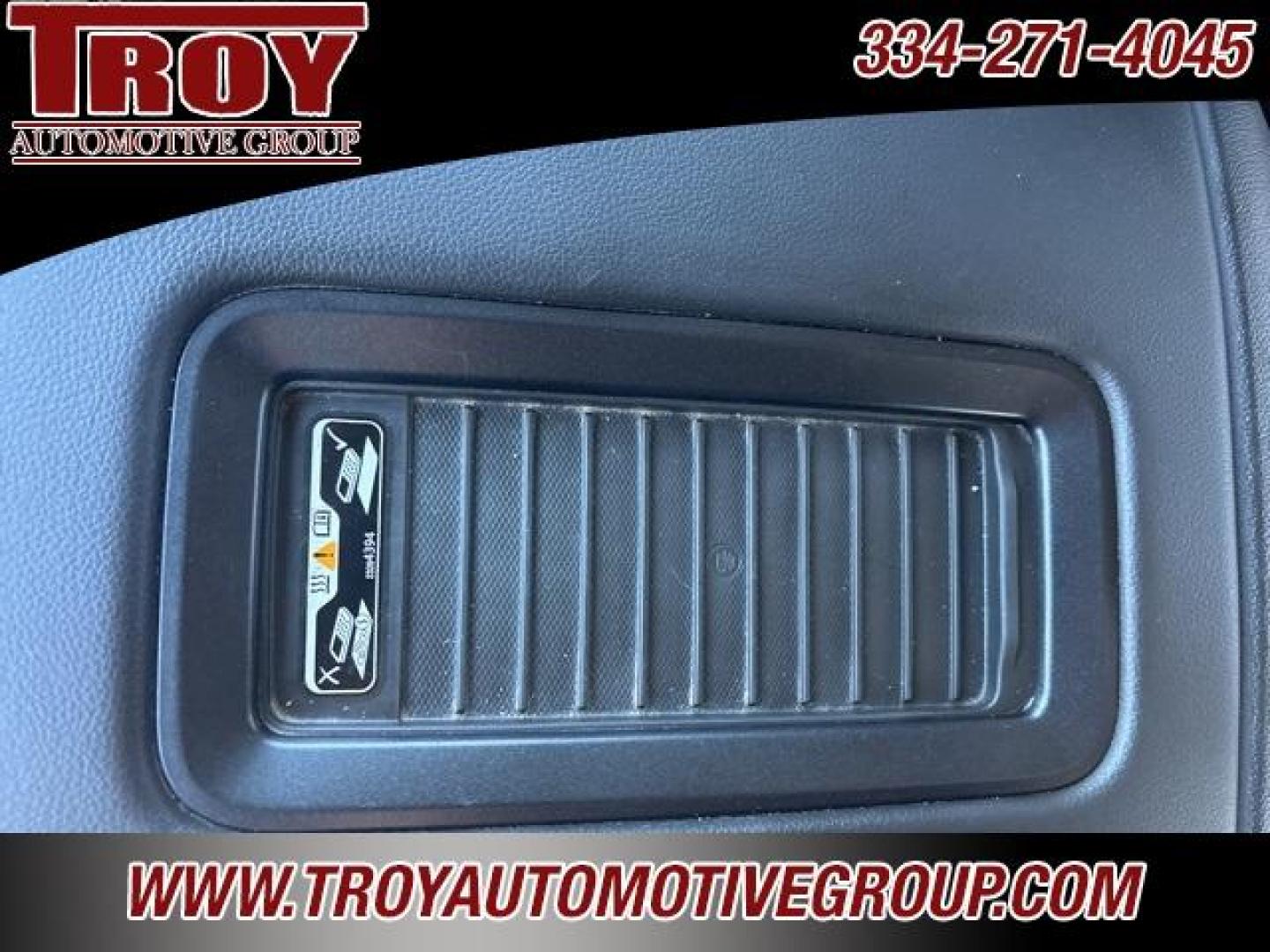 2018 Quicksilver Metallic /Dark Ash Seats With Jet Black Interior Accents GMC Sierra 1500 SLT (3GTU2NEC8JG) with an EcoTec3 5.3L V8 engine, Automatic transmission, located at 6812 Atlanta Hwy, Montgomery, AL, 36117, (334) 271-4045, 32.382118, -86.178673 - Photo#65