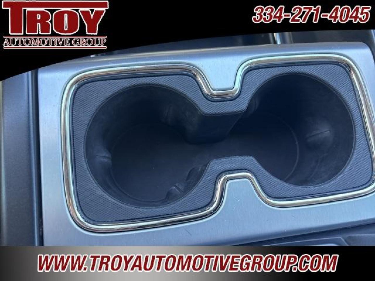 2018 Quicksilver Metallic /Dark Ash Seats With Jet Black Interior Accents GMC Sierra 1500 SLT (3GTU2NEC8JG) with an EcoTec3 5.3L V8 engine, Automatic transmission, located at 6812 Atlanta Hwy, Montgomery, AL, 36117, (334) 271-4045, 32.382118, -86.178673 - Photo#70