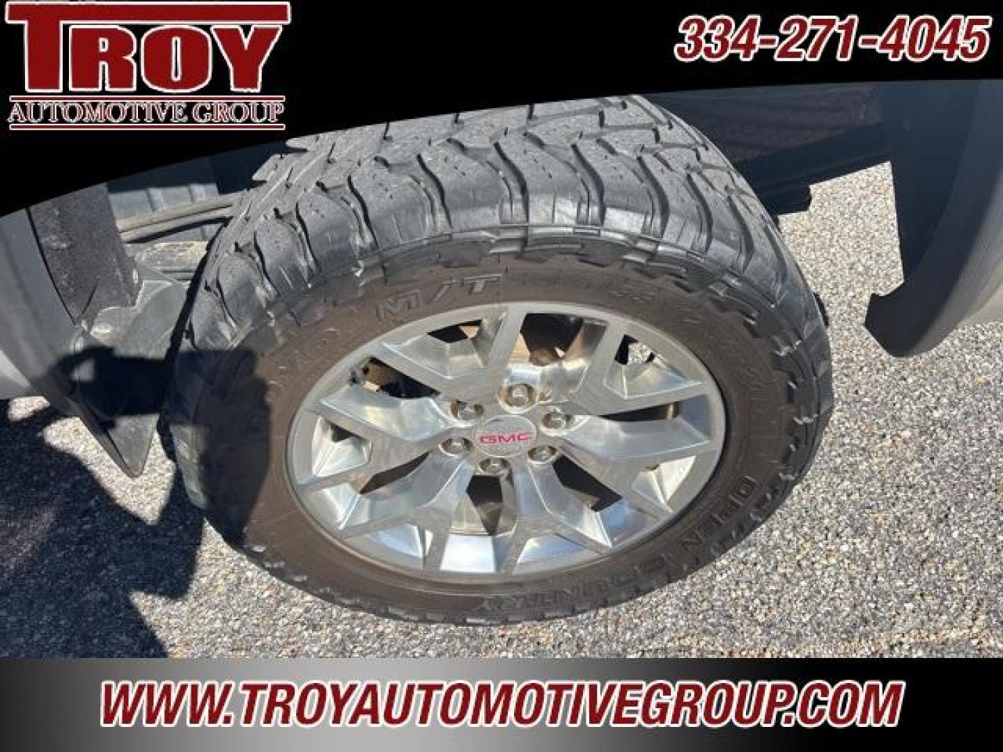 2018 Quicksilver Metallic /Dark Ash Seats With Jet Black Interior Accents GMC Sierra 1500 SLT (3GTU2NEC8JG) with an EcoTec3 5.3L V8 engine, Automatic transmission, located at 6812 Atlanta Hwy, Montgomery, AL, 36117, (334) 271-4045, 32.382118, -86.178673 - Photo#82