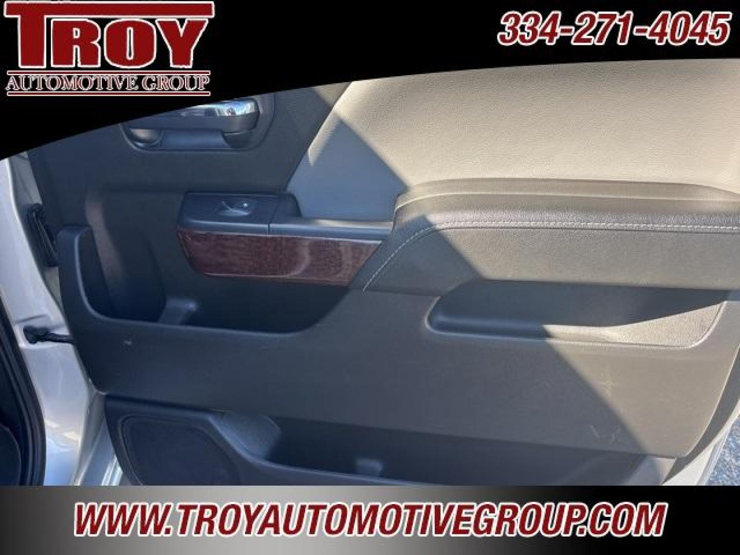 2018 Quicksilver Metallic /Dark Ash Seats With Jet Black Interior Accents GMC Sierra 1500 SLT (3GTU2NEC8JG) with an EcoTec3 5.3L V8 engine, Automatic transmission, located at 6812 Atlanta Hwy, Montgomery, AL, 36117, (334) 271-4045, 32.382118, -86.178673 - Photo#94