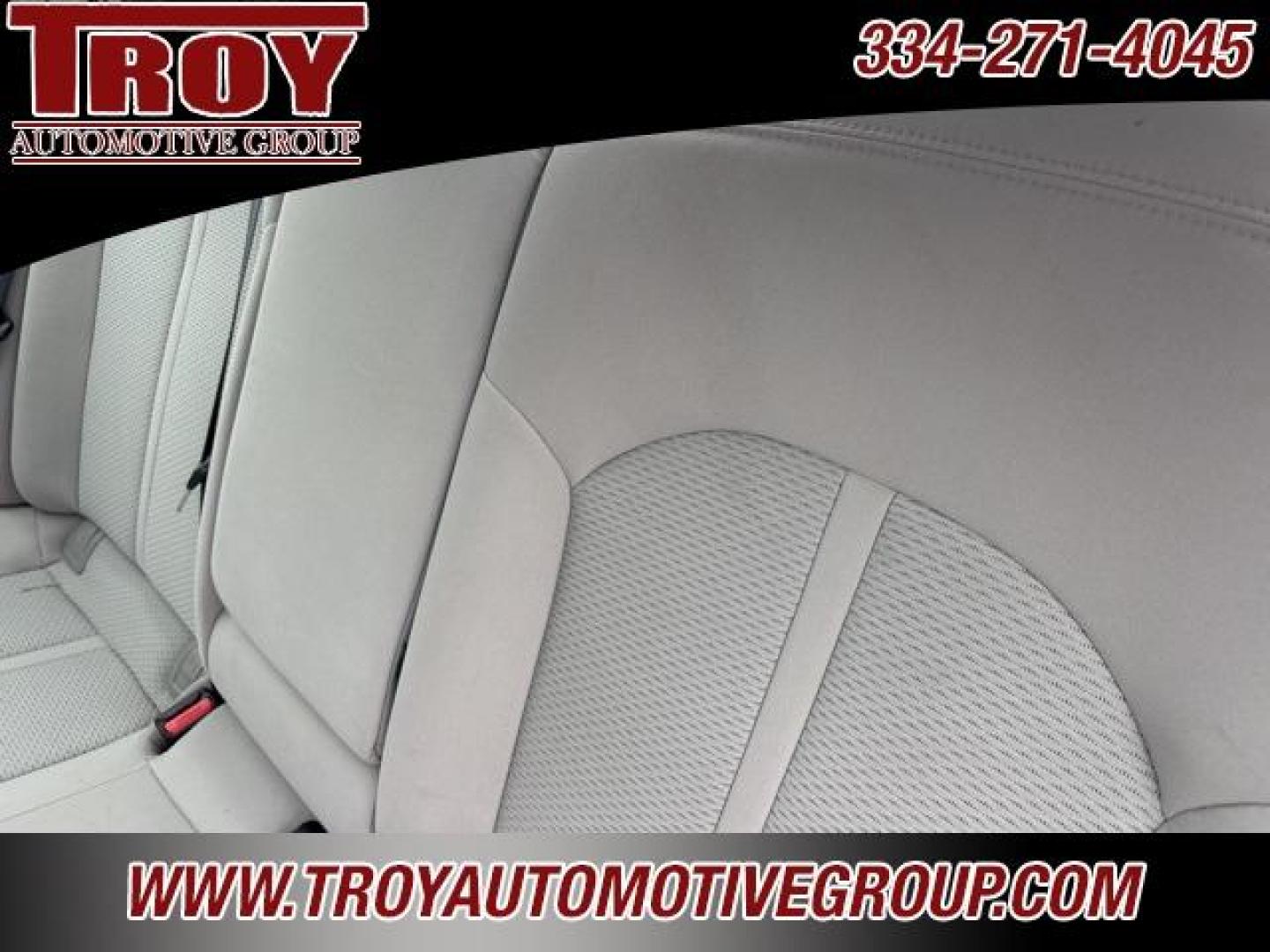 2015 Venetian Red Metallic /Gray Hyundai Sonata SE (5NPE24AF5FH) with an 2.4L I4 DGI DOHC 16V ULEV II 185hp engine, Automatic transmission, located at 6812 Atlanta Hwy, Montgomery, AL, 36117, (334) 271-4045, 32.382118, -86.178673 - 1-Owner!!<br>Excellent Service History!!<br>Engine Replaced At Hyundai at 117k!!<br>3-Keys!!!<br>Local Trade!!<br>Power Driver Seat!! - Photo#17